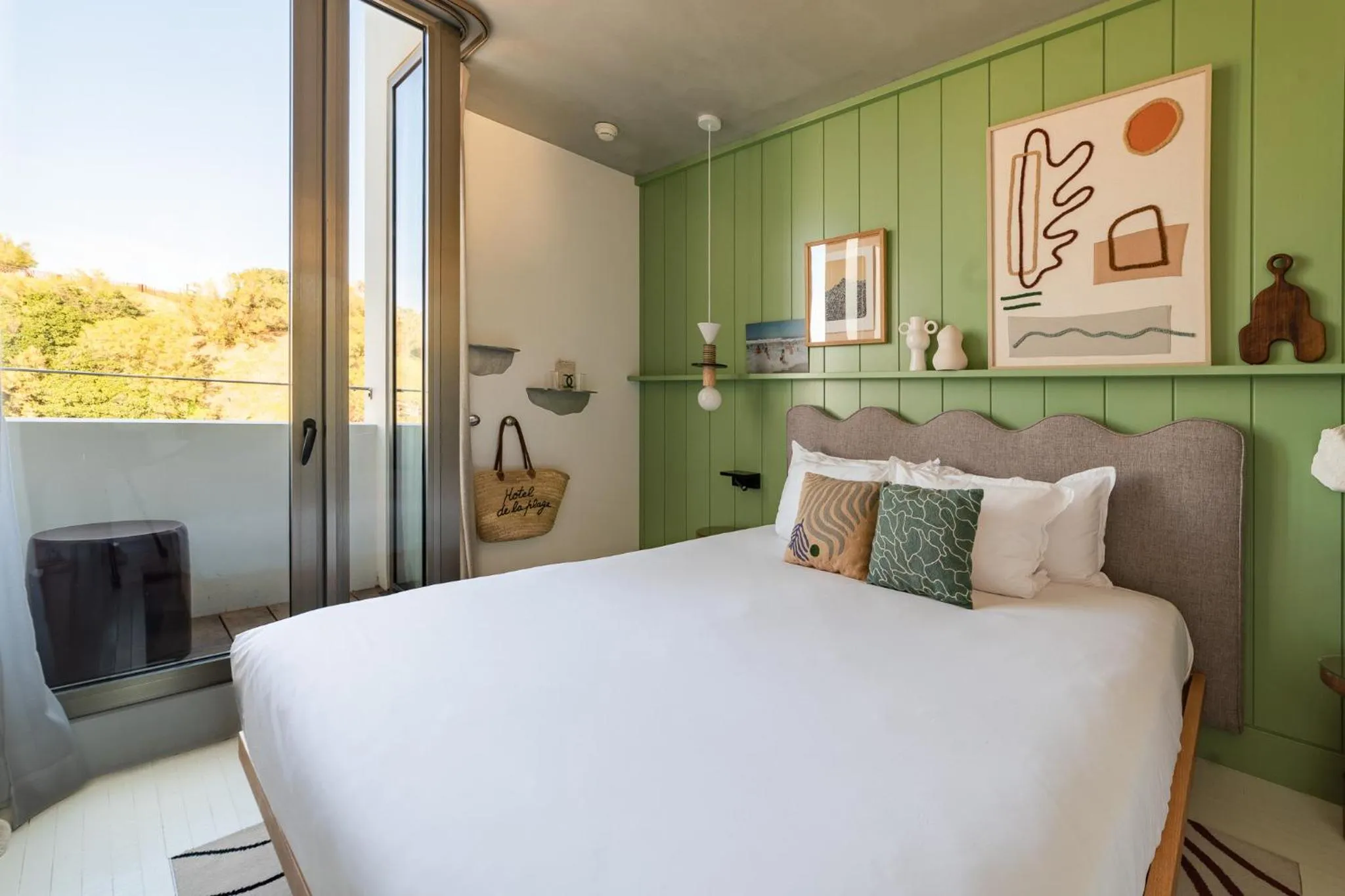 Photo of the whole room, Bed in Hôtel de La Plage