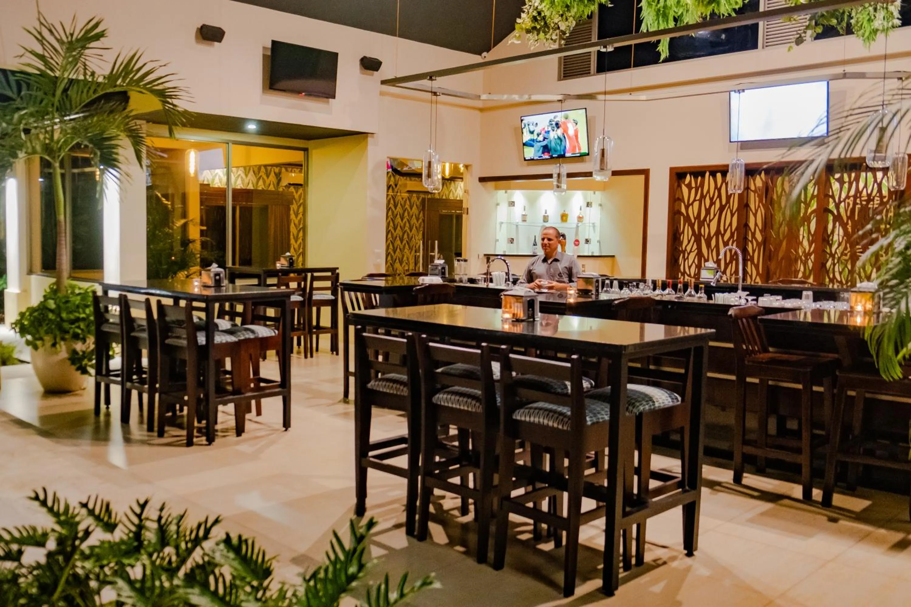 Staff in Hotel Lomas del Volcan