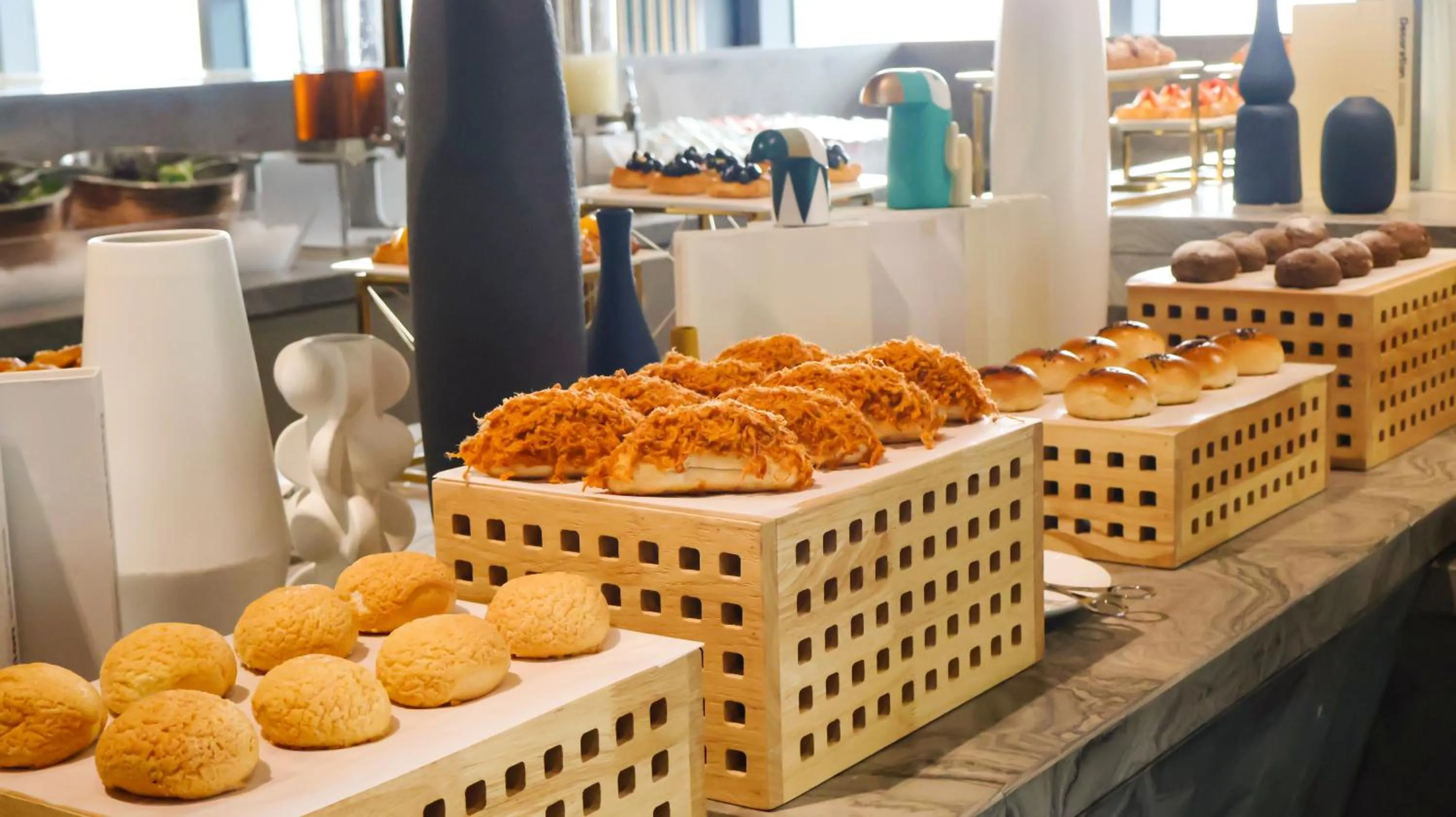 Breakfast in voco Shanghai Hongqiao Hub by IHG