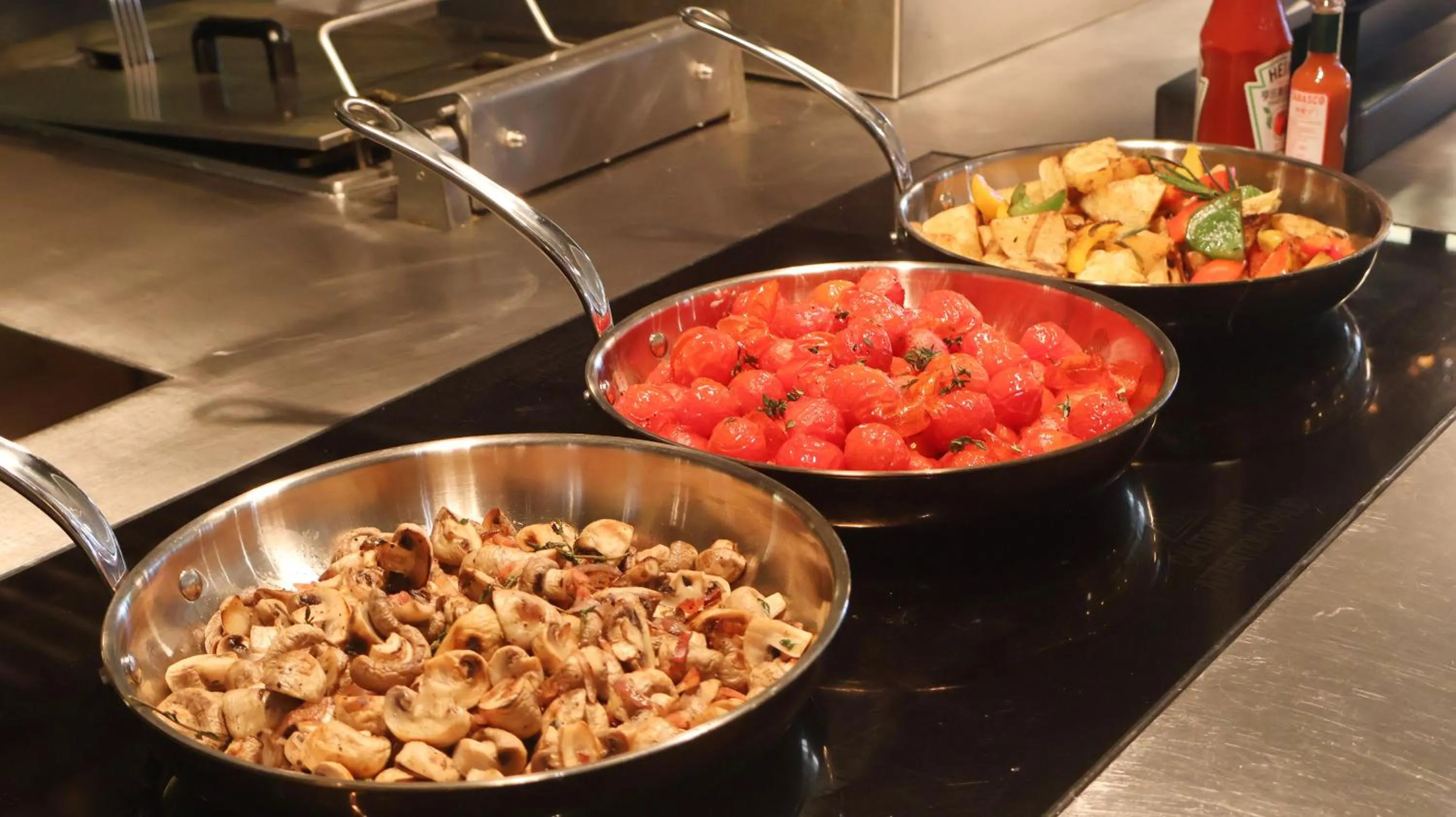 Breakfast in voco Shanghai Hongqiao Hub by IHG