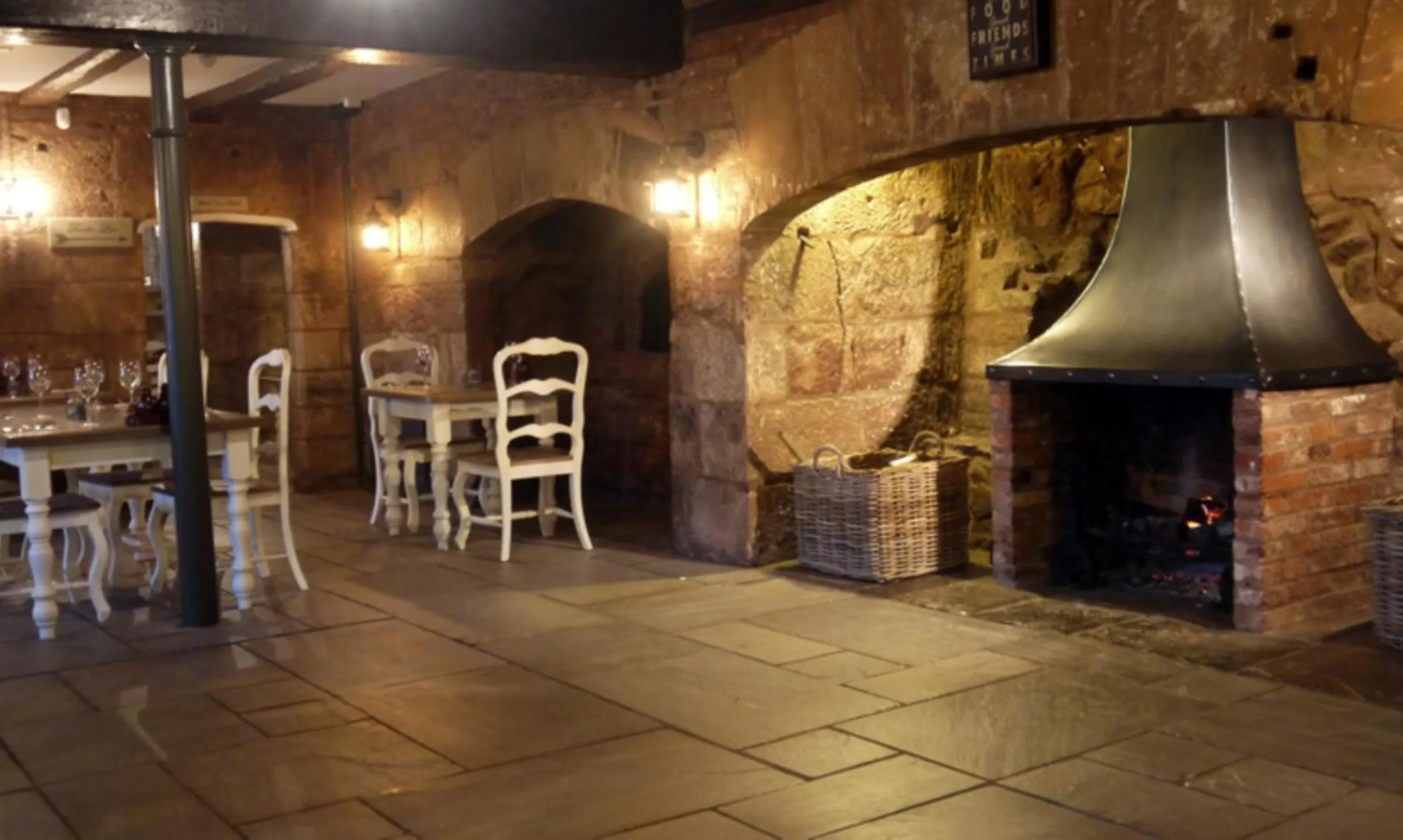 Restaurant/places to eat in Weston Hall