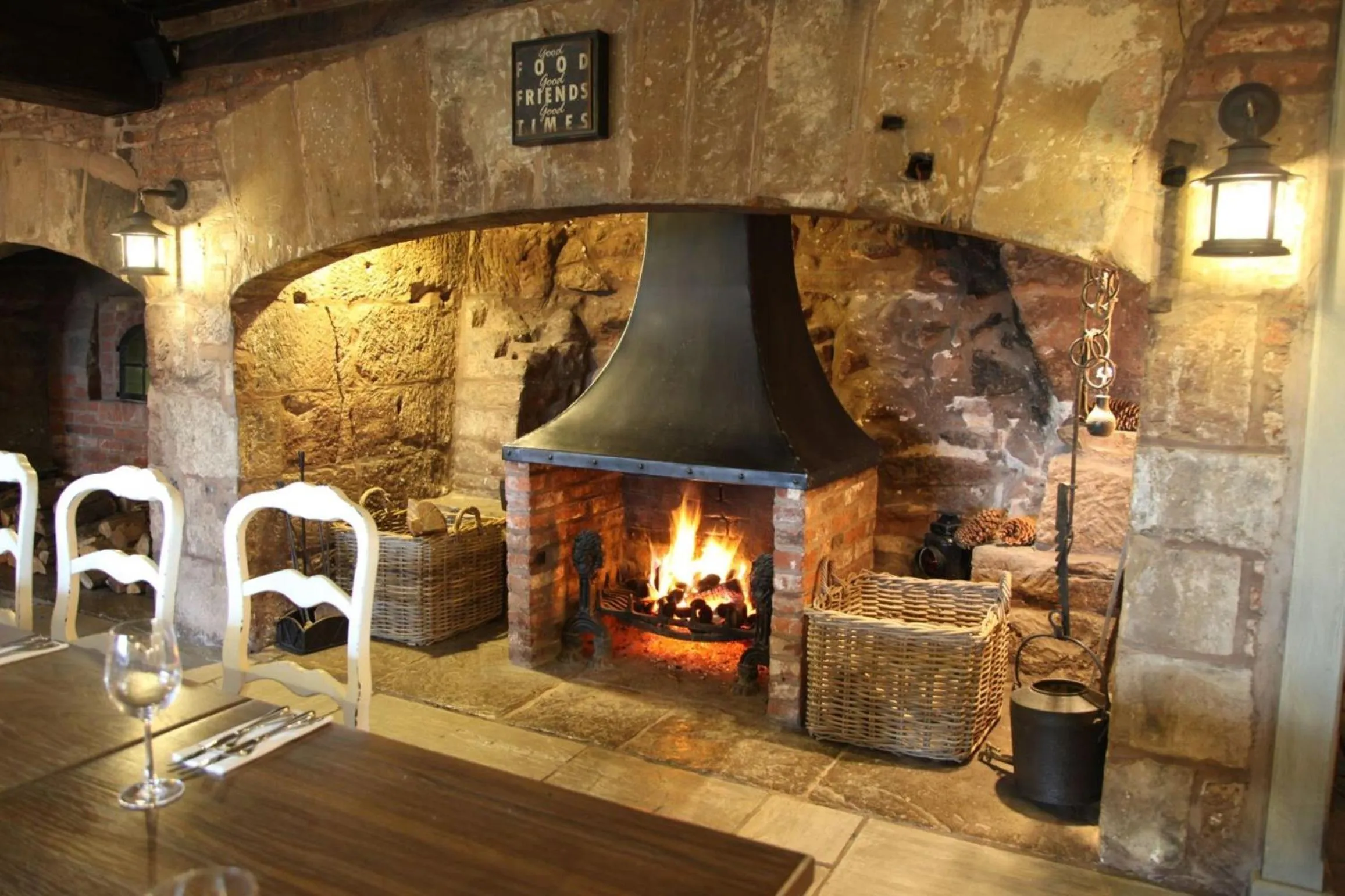 Restaurant/places to eat in Weston Hall