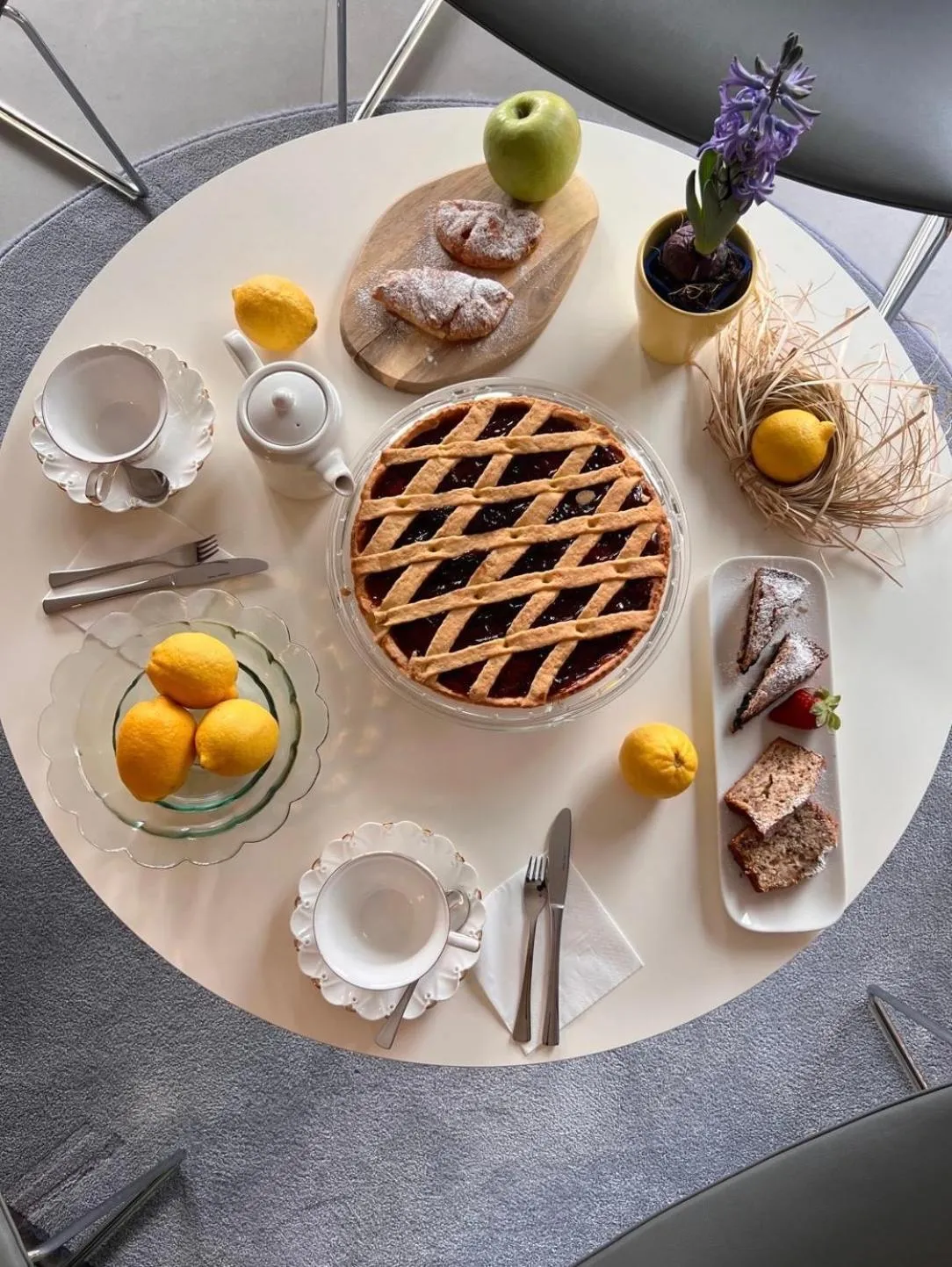 Breakfast in Be Place Adult Friendly Hotel