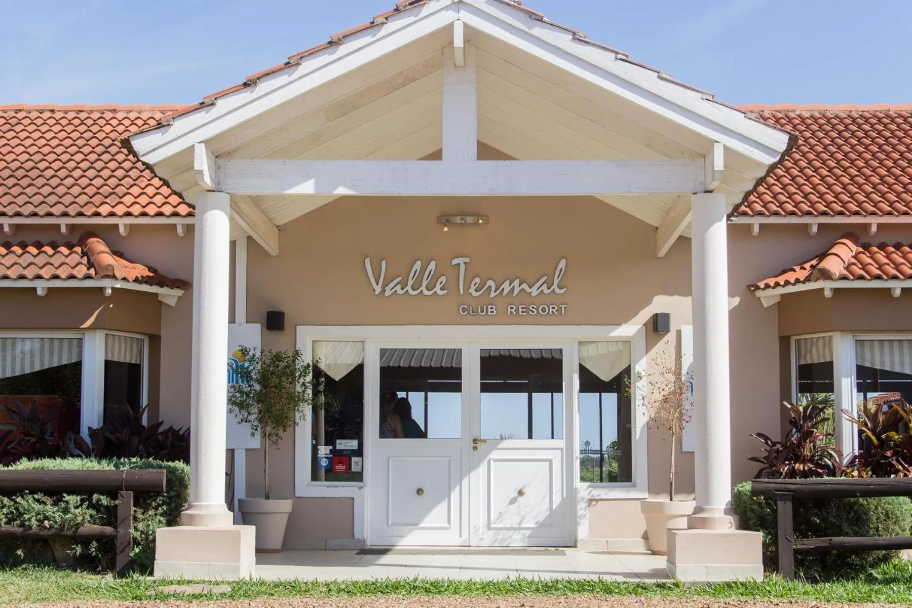 Staff in Club Valle Termal Resort