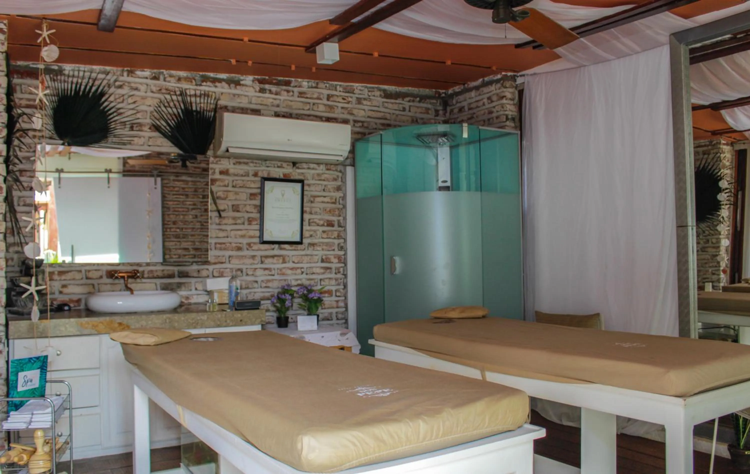 Hot Tub in Hotel Boutique Don Pepe