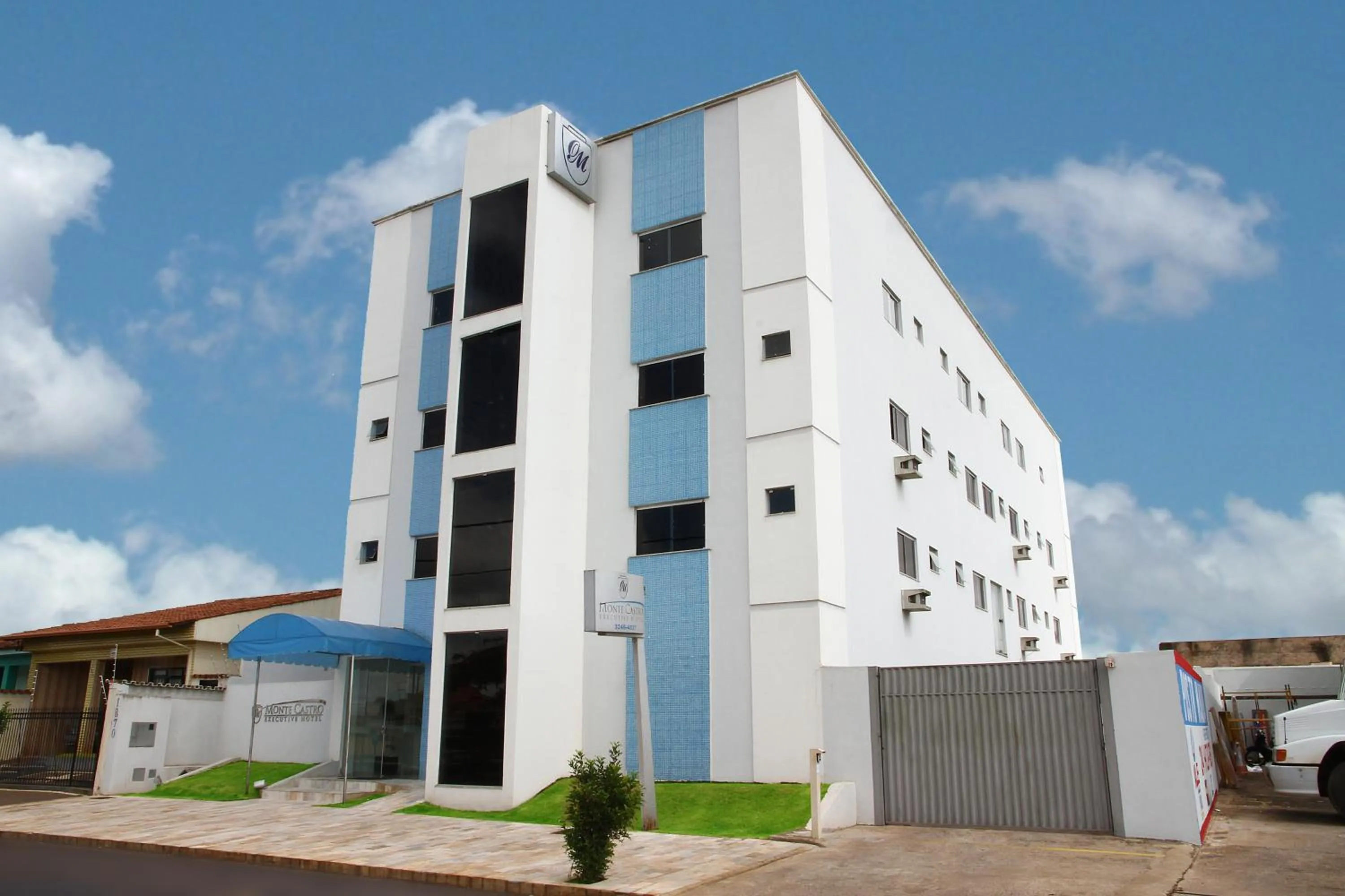 Monte Castro Executive Hotel