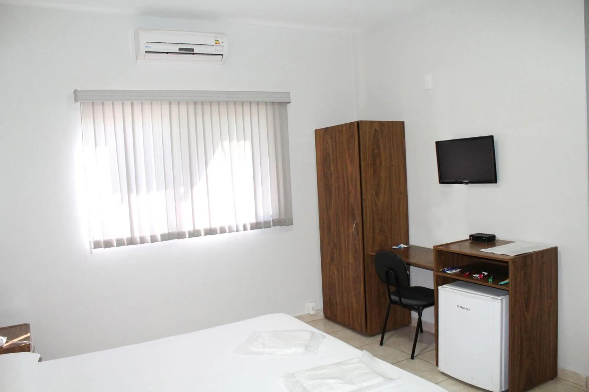 Photo of the whole room, Bed in Monte Castro Executive Hotel