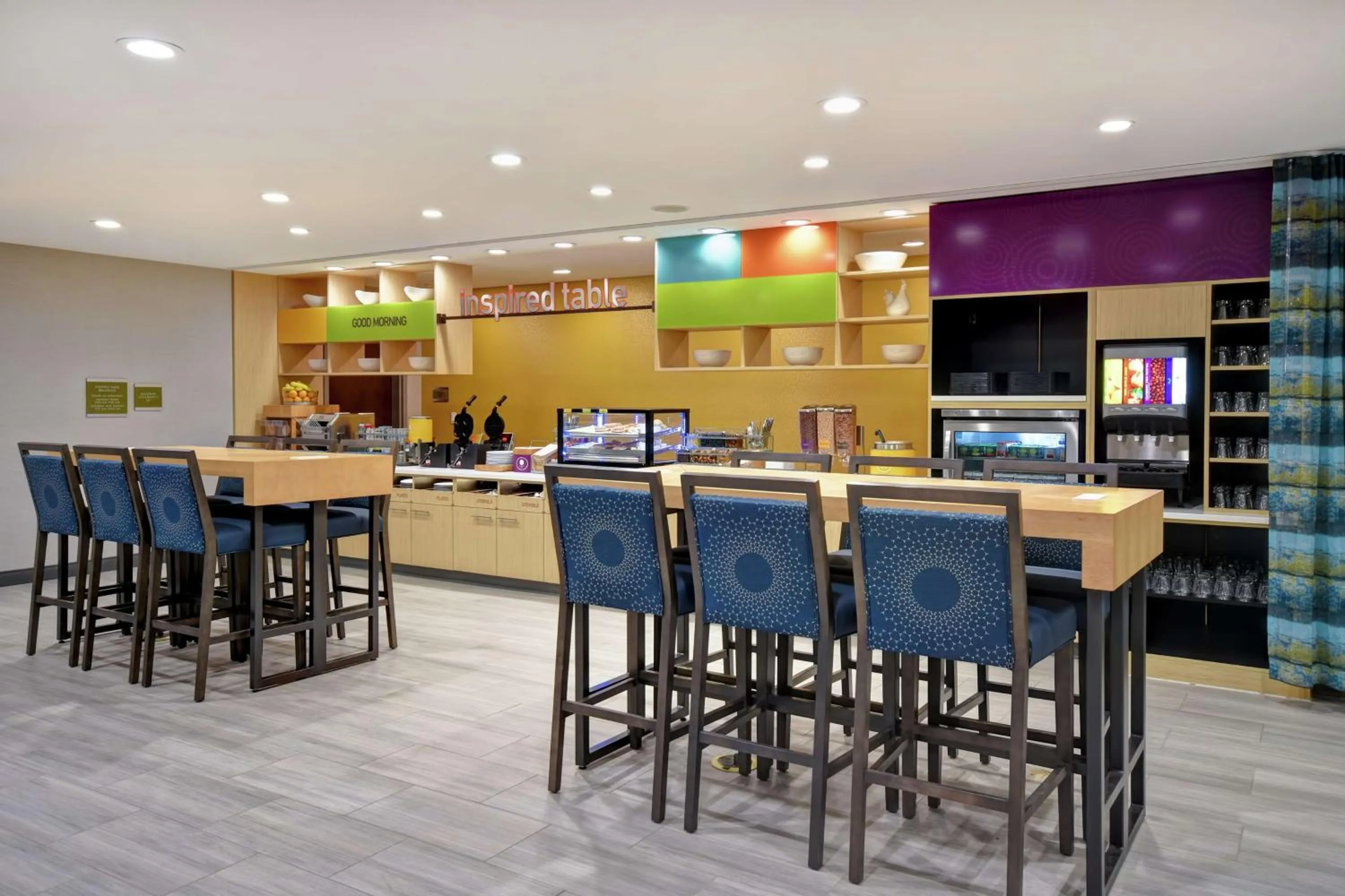 Breakfast in Home2 Suites By Hilton Taylor Detroit