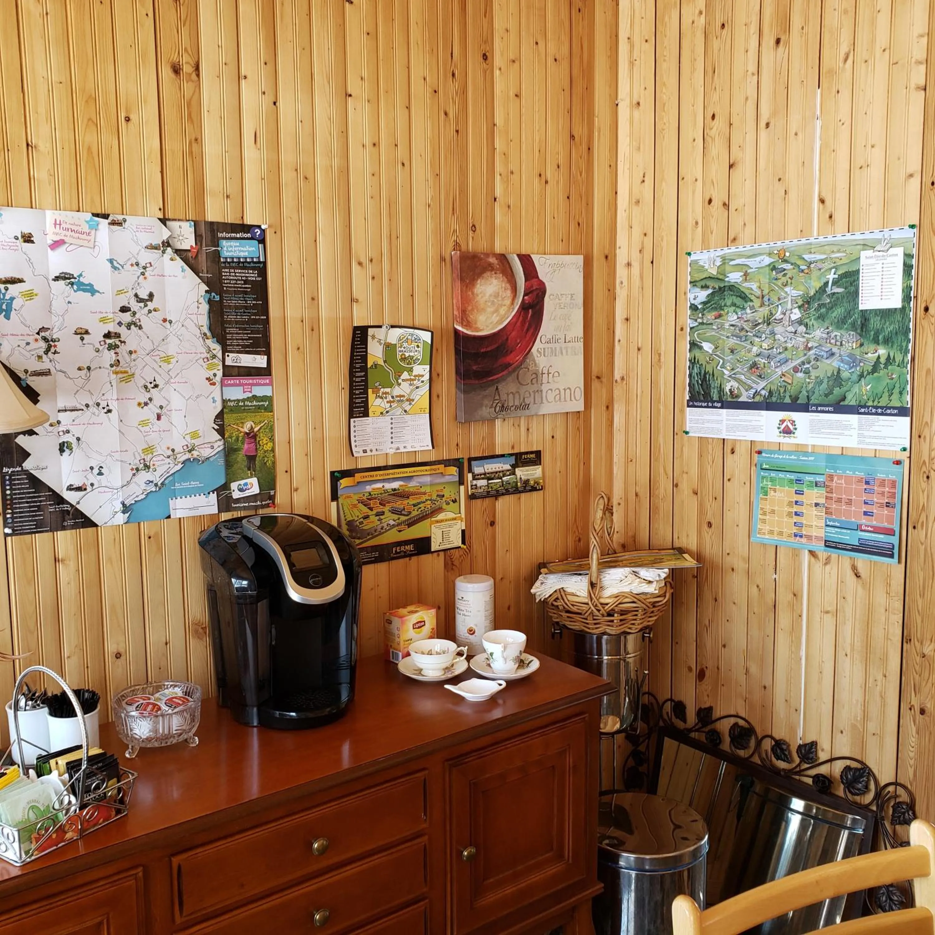 Restaurant/places to eat in Gîte Le Grandelinois