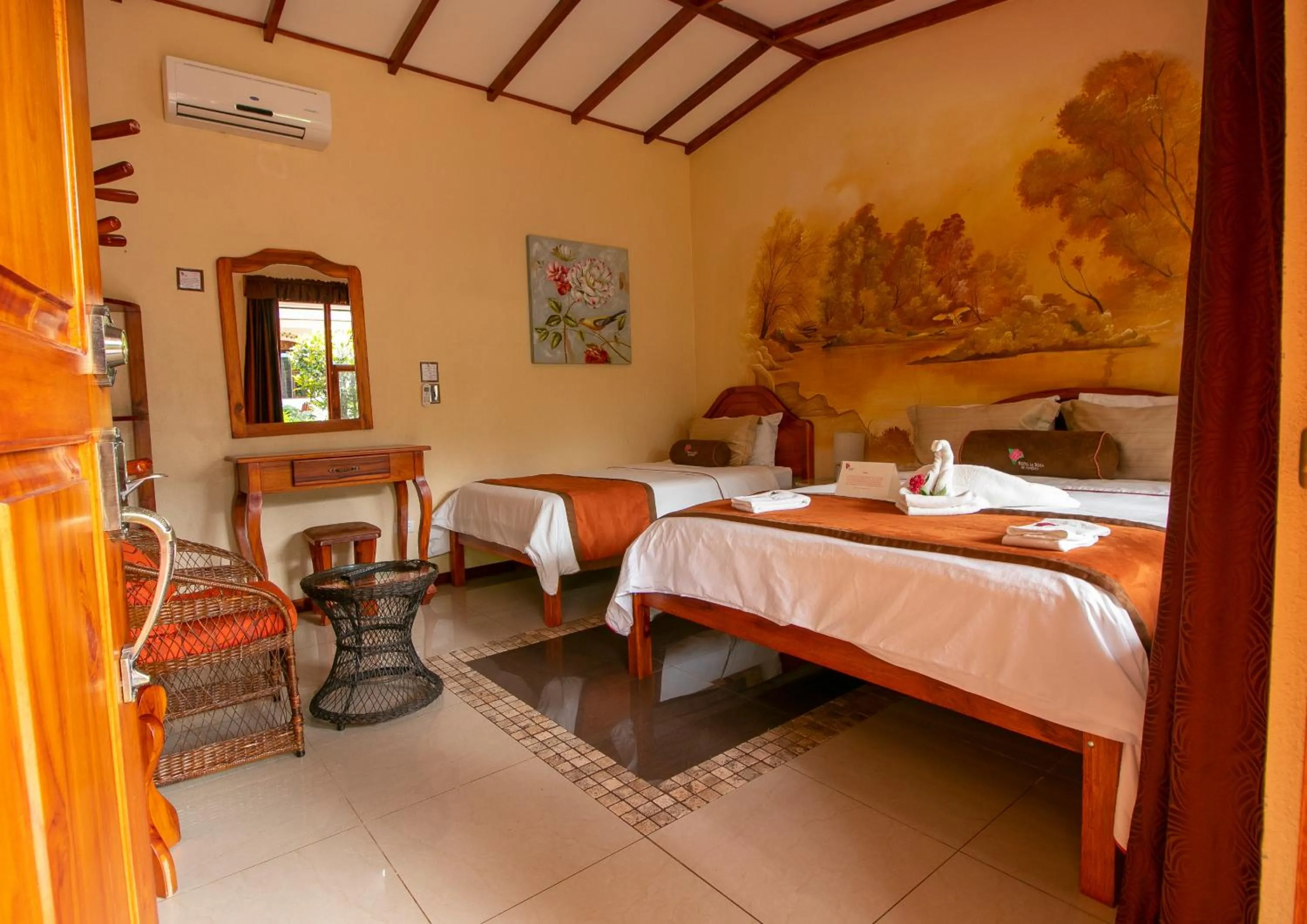 Photo of the whole room, Bed in Hotel La Rosa de America