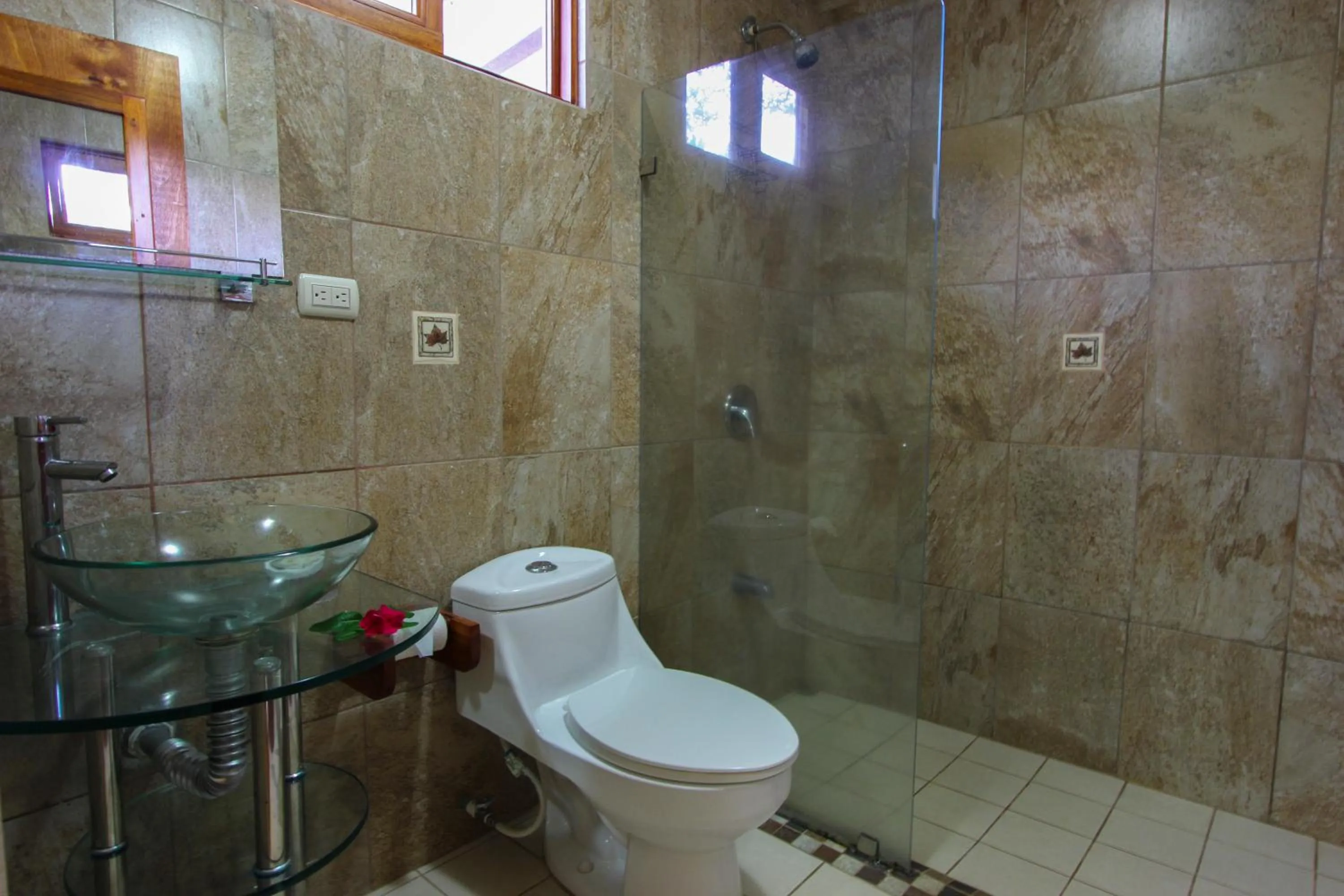 Bathroom in Hotel La Rosa de America