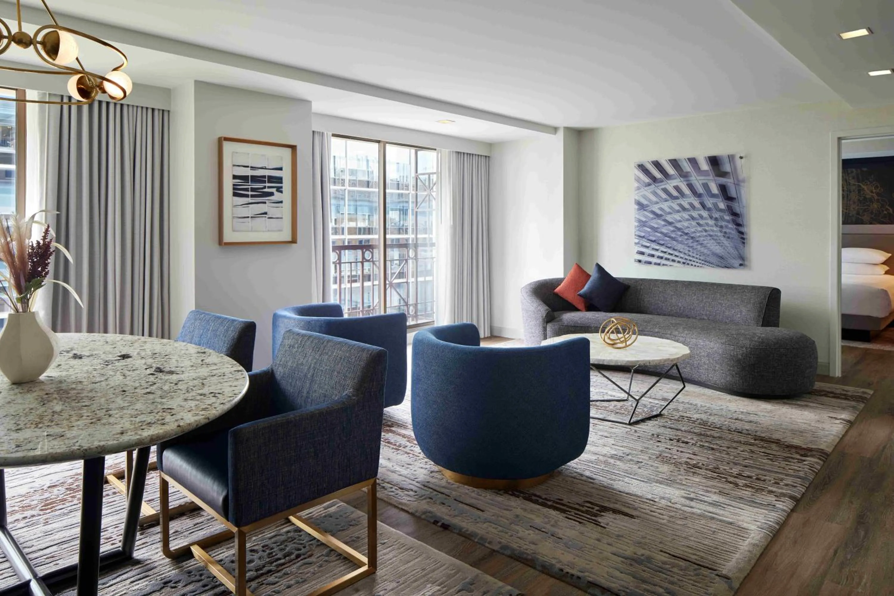 Living room in Grand Hyatt Washington