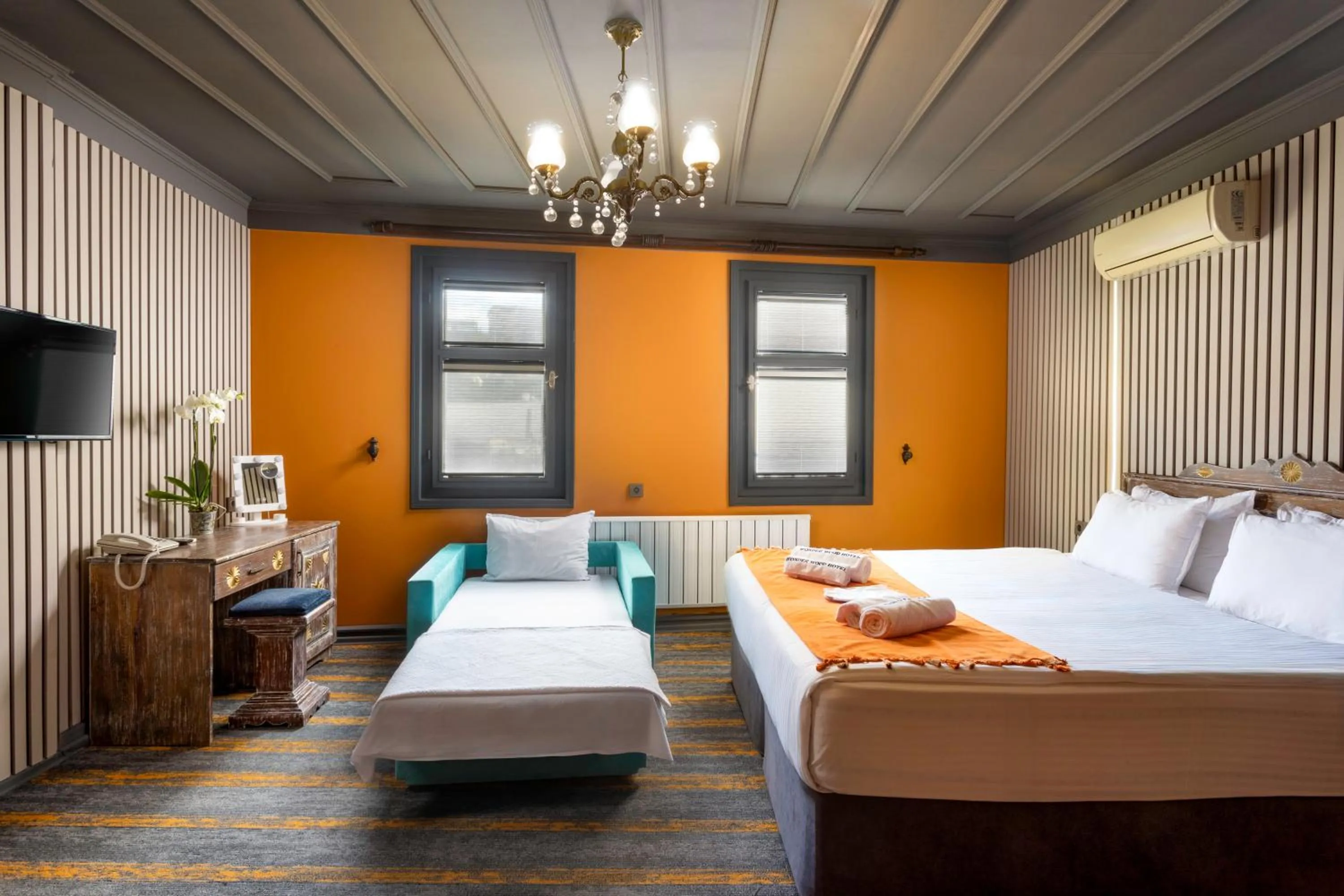 Bed in Wonder Wood Hotel