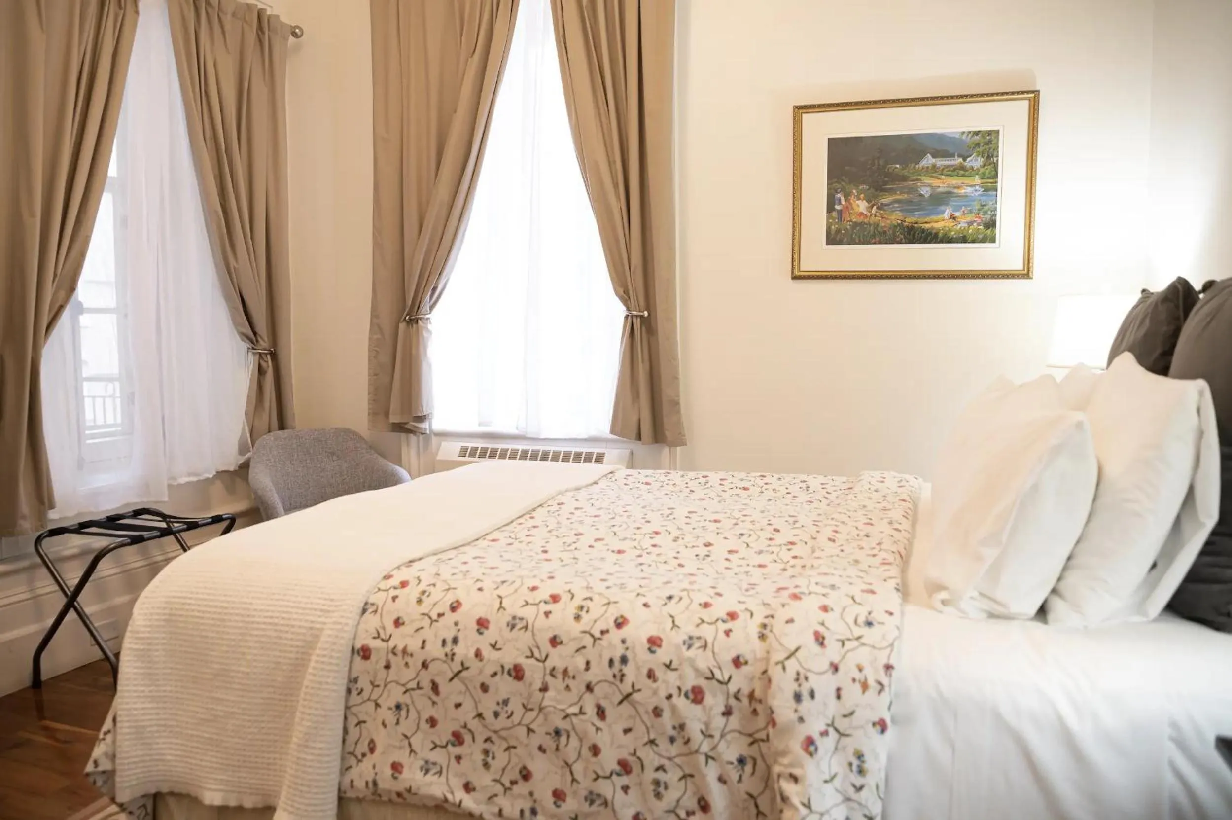 Bedroom, Bed in Royal Dalhousie