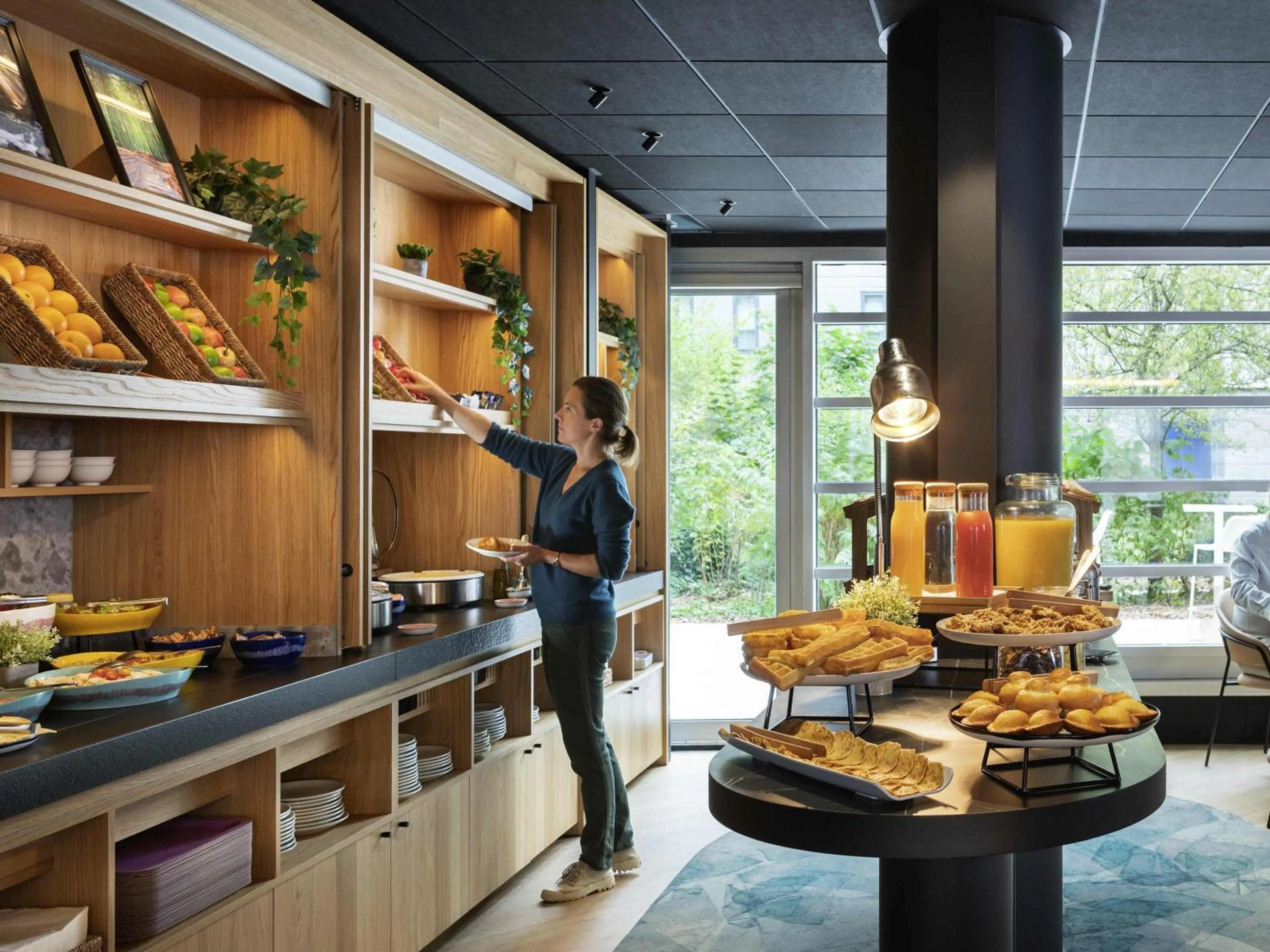 Breakfast in Novotel Suites Paris CDG Airport Villepinte