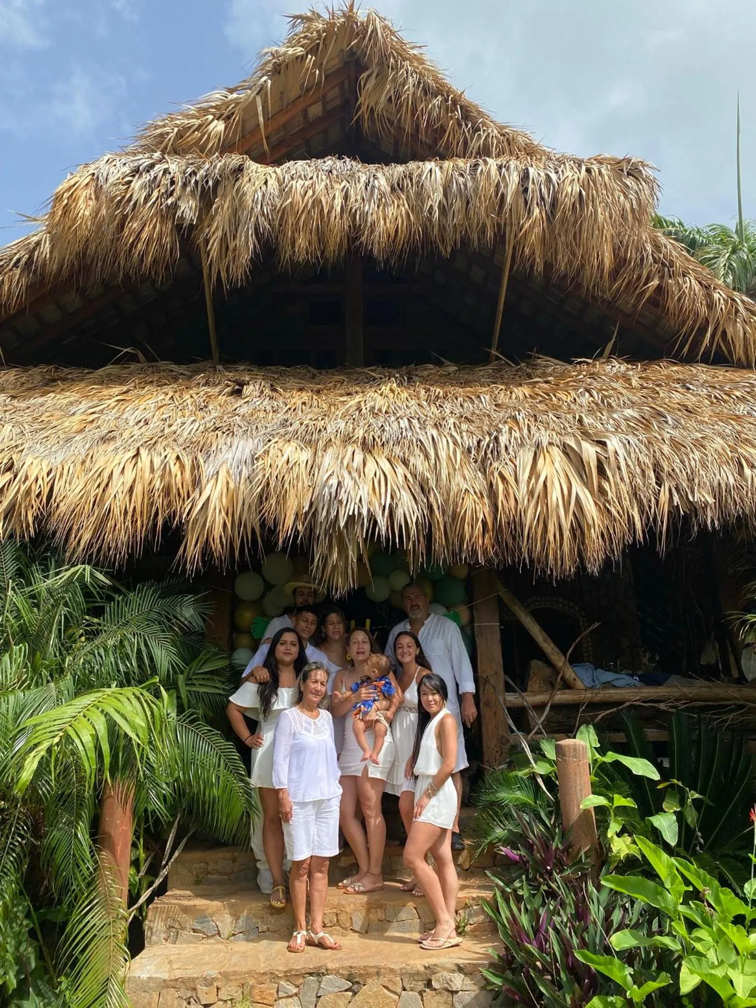 CHALET TROPICAL Hotel & Pool Bar Restaurant