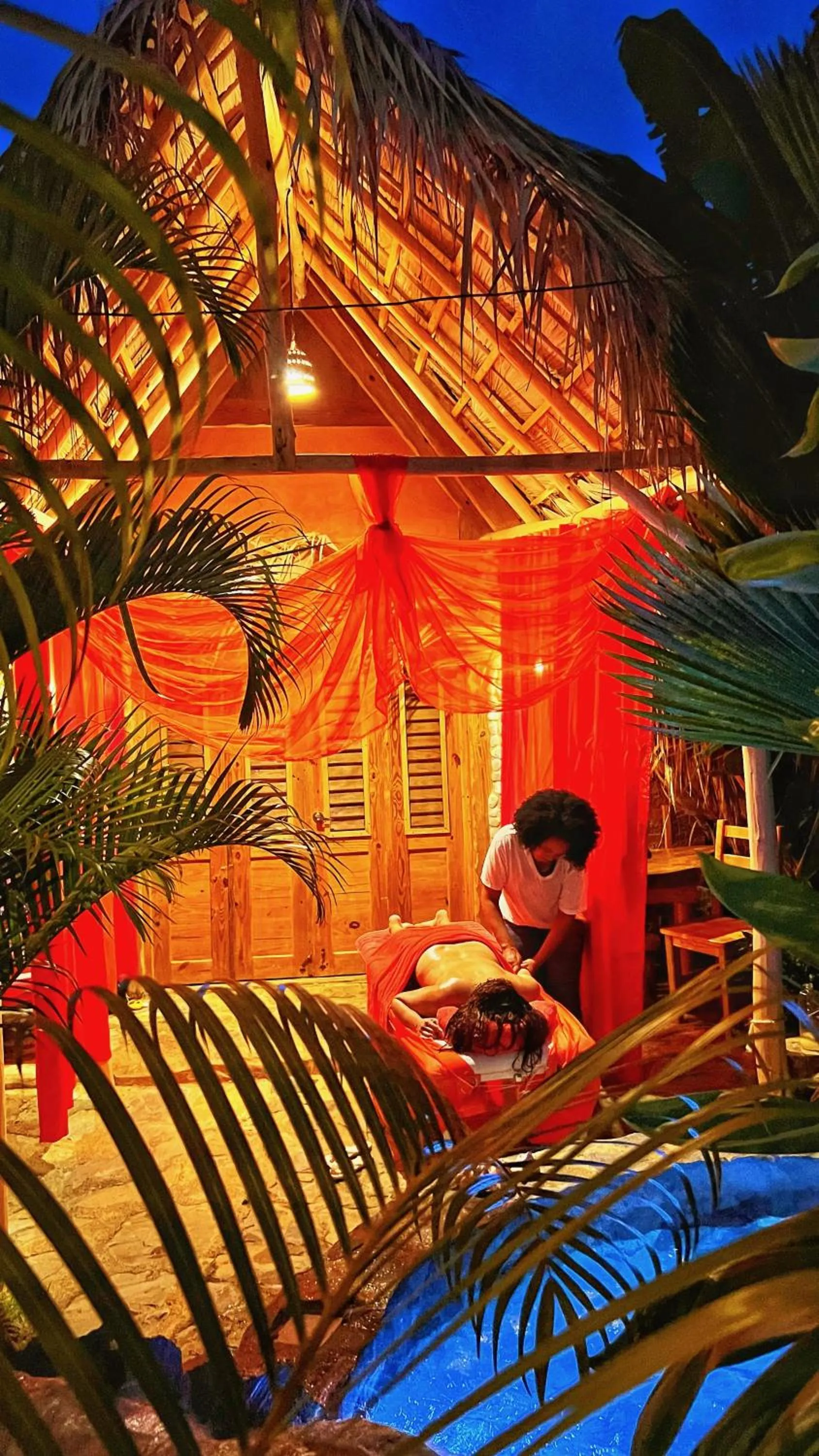 Massage in CHALET TROPICAL Hotel & Pool Bar Restaurant