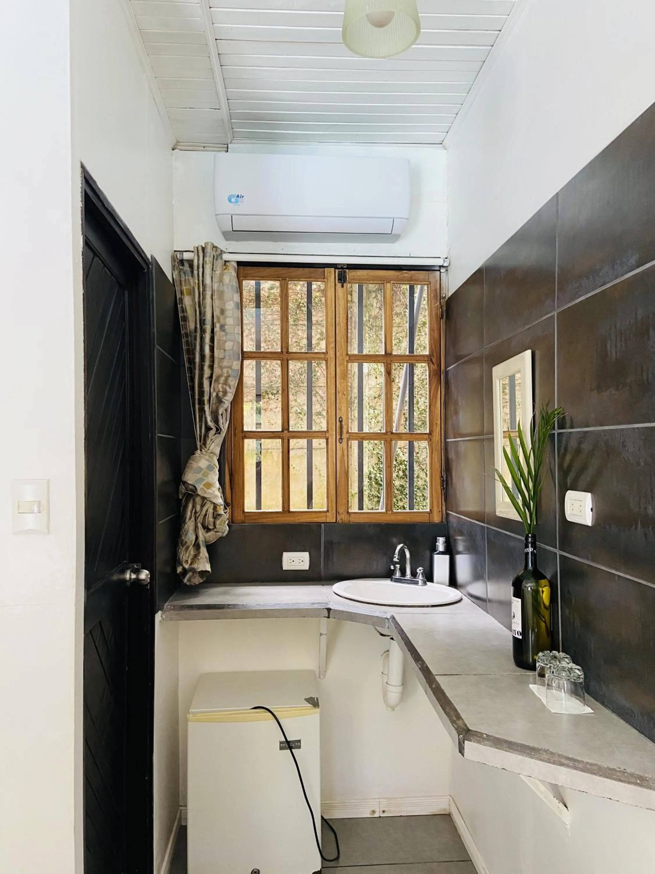 Deluxe Double Room with A/C in Lizard King Hotel & Suites