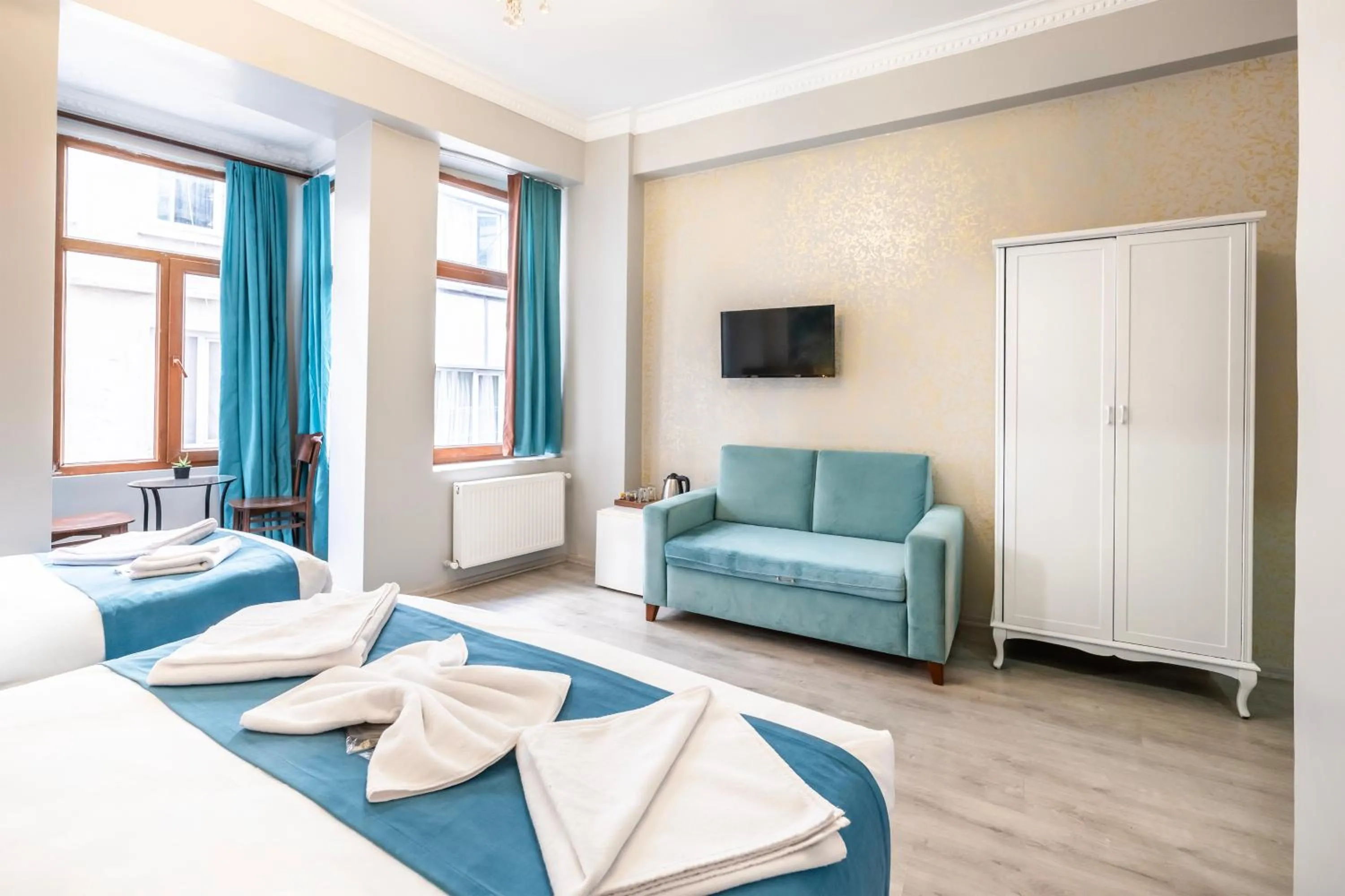 Bed in Taksim Dora Hotel