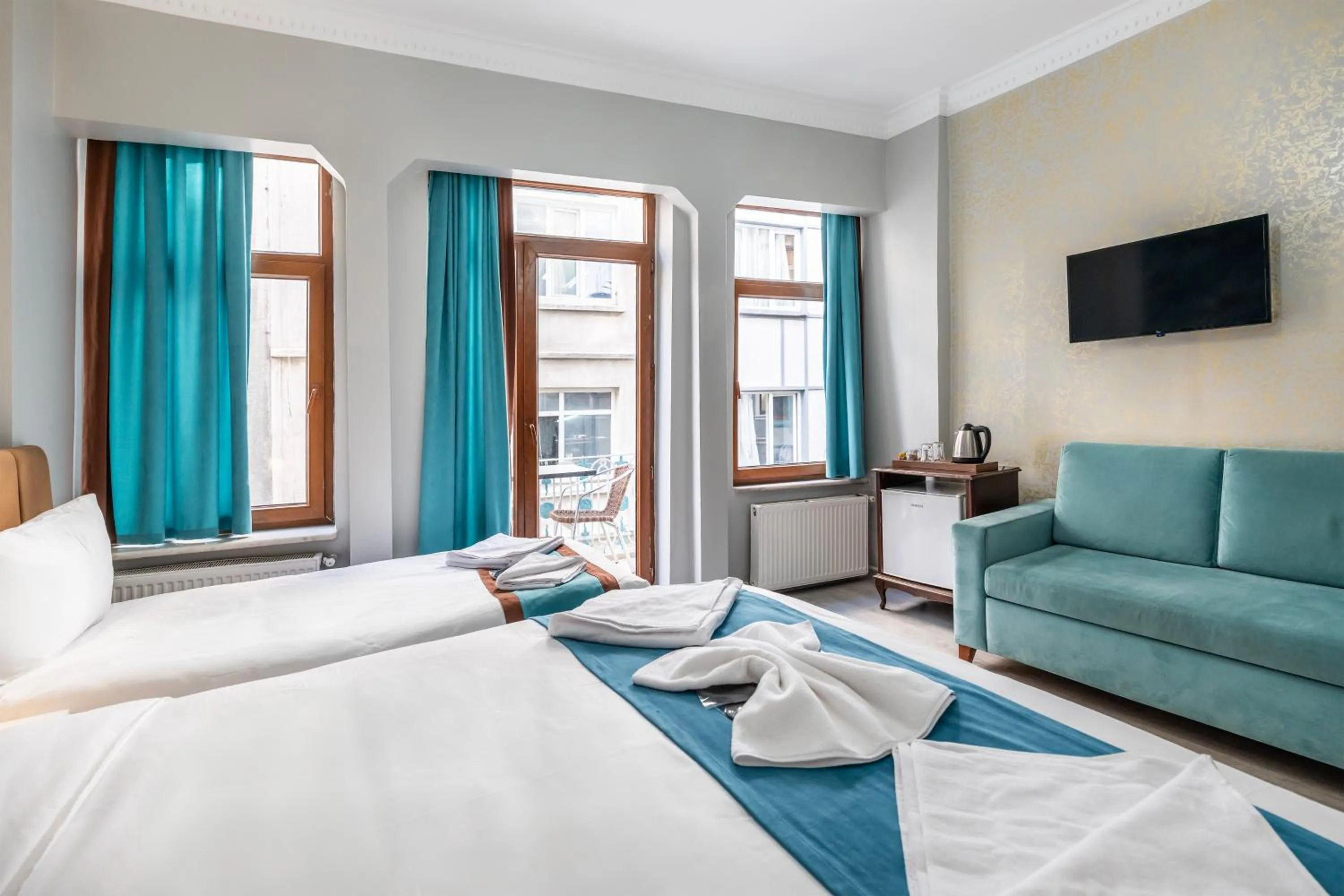 Bed in Taksim Dora Hotel