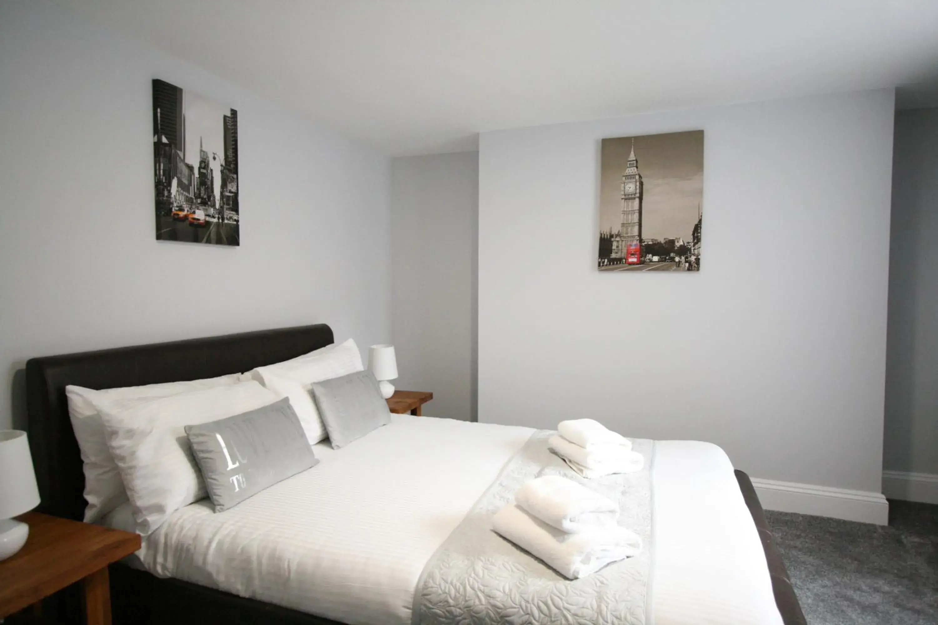 One-Bedroom Apartment in Nelson By The Docks Serviced Apartments by Roomsbooked One-Bedroom Apartment in Nelson By The Docks Serviced Apartments by Roomsbooked