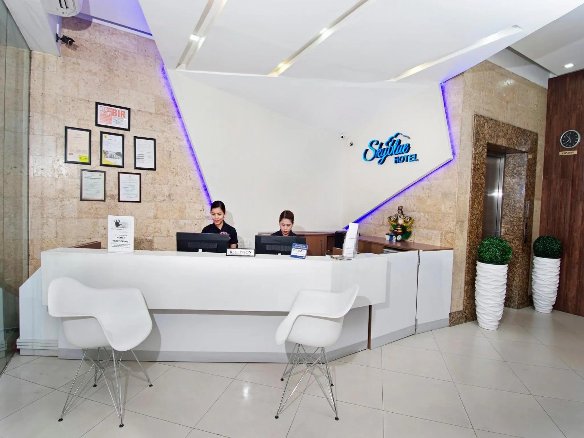 Lobby or reception in Skyblue Hotel
