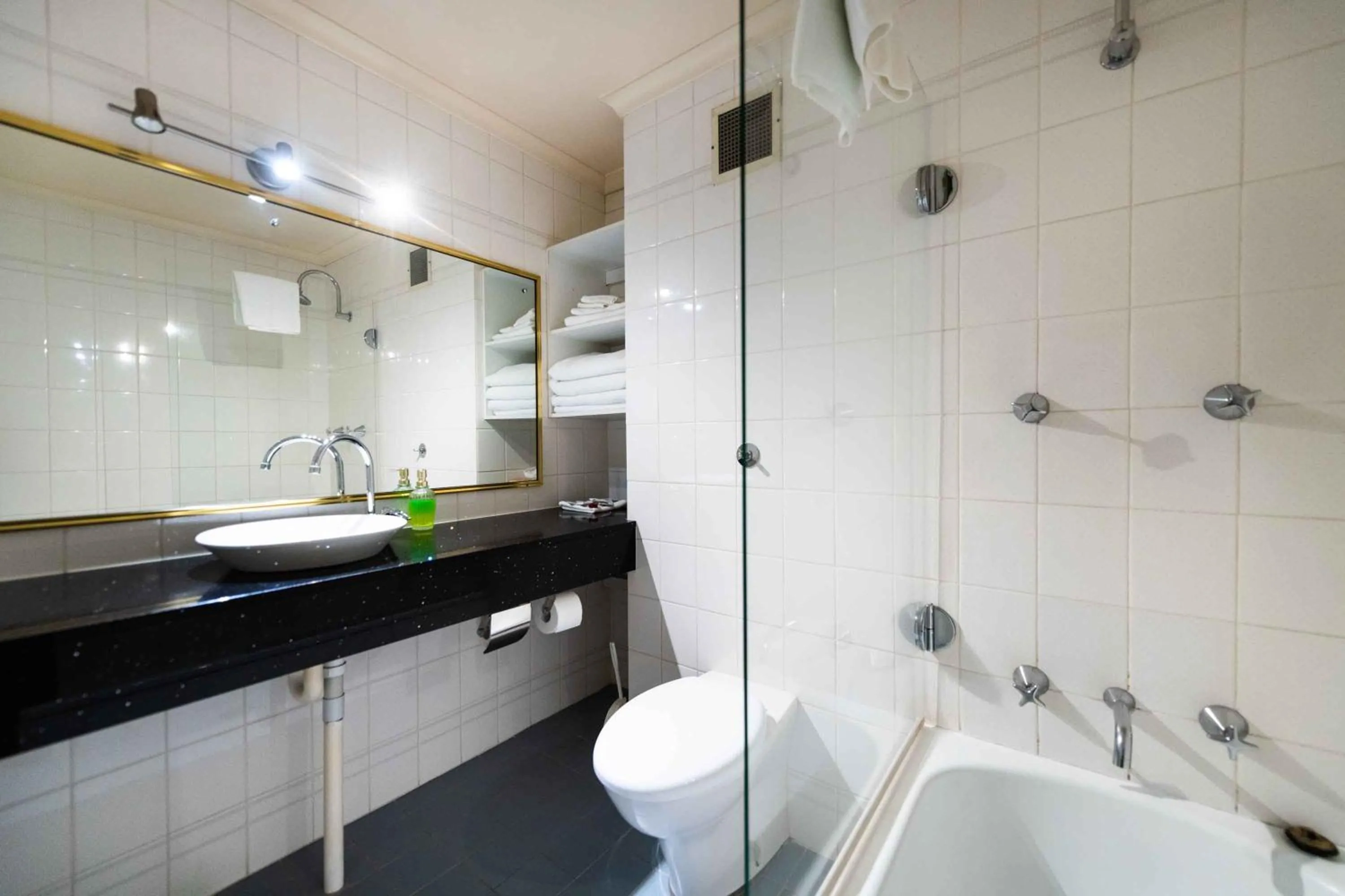 Golden Age Motor Inn