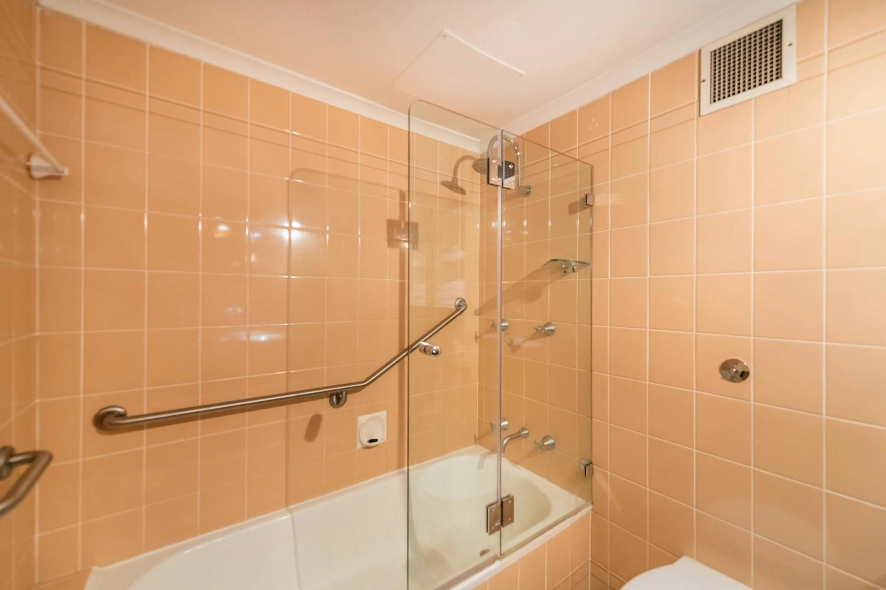 Golden Age Motor Inn