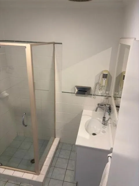 Golden Age Motor Inn