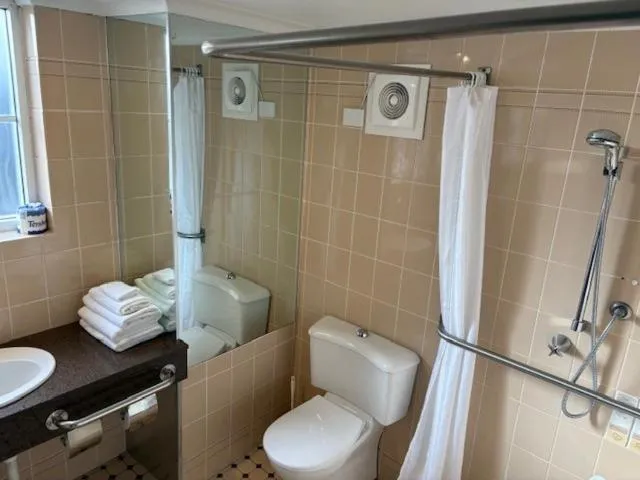 Golden Age Motor Inn