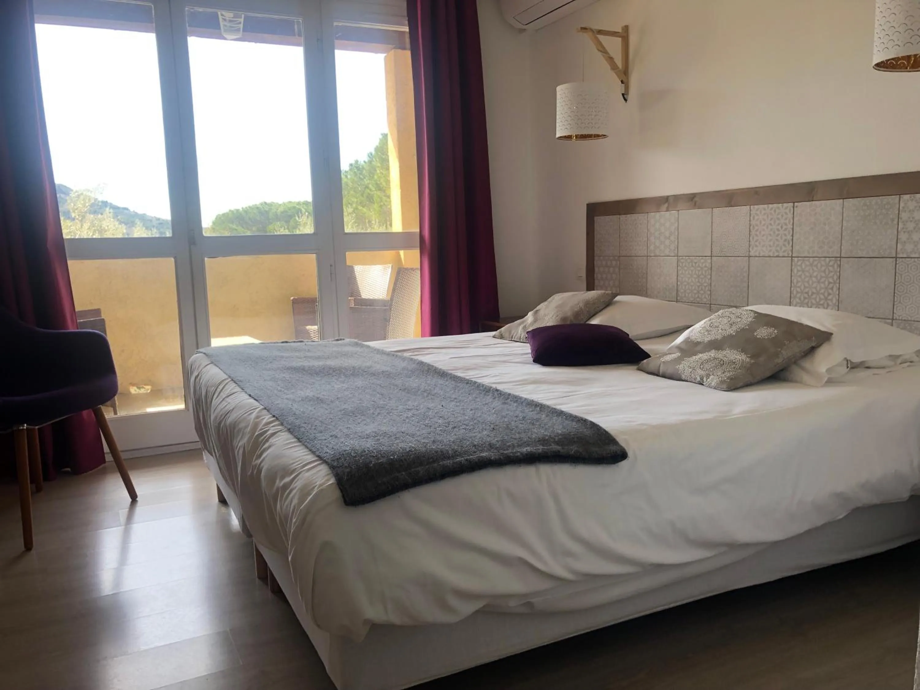 Garden view, Bed in La Picholine en Provence