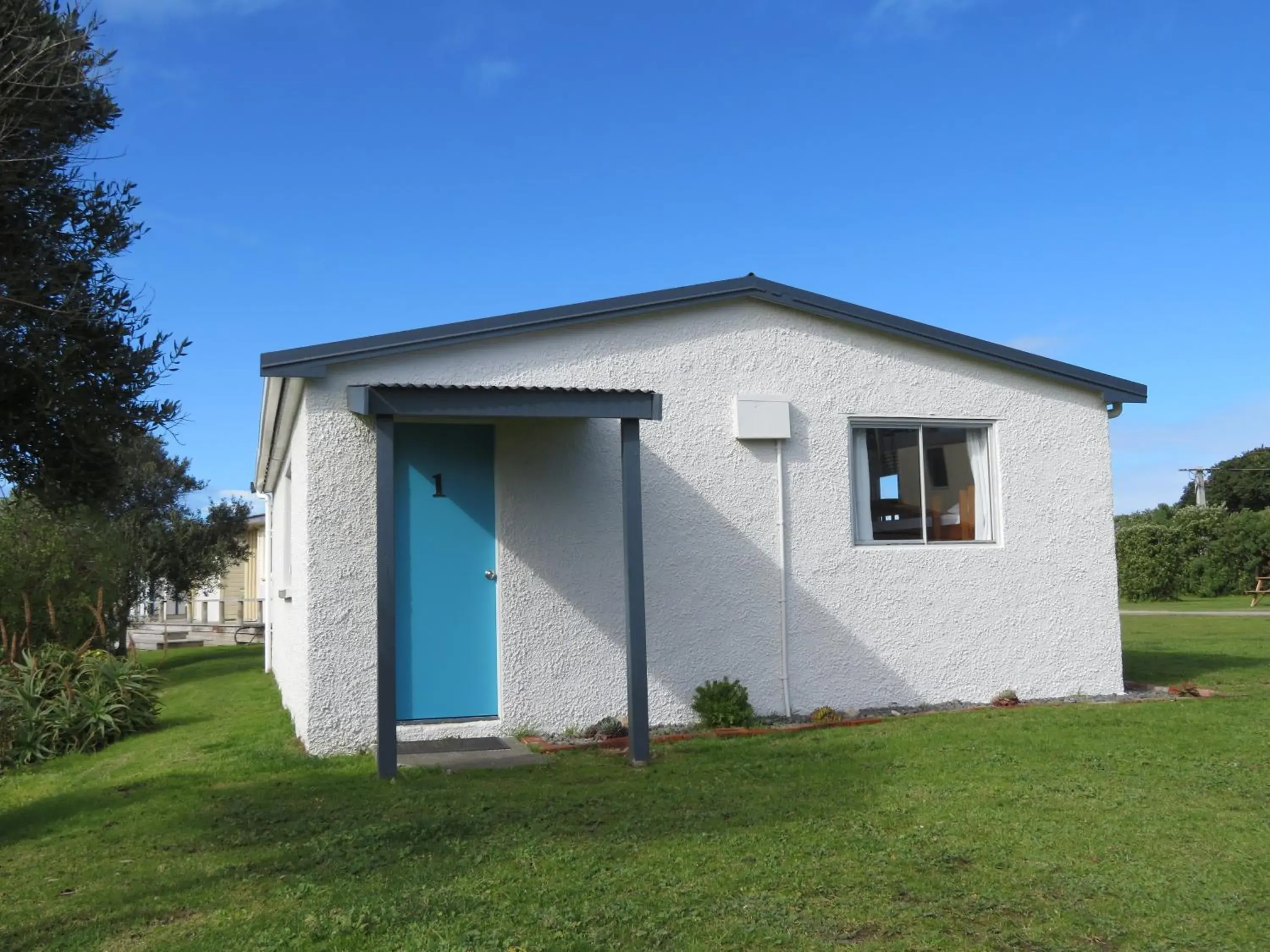 Bungalow (6 Adults) in Whanganui Seaside Holiday Park Bungalow (6 Adults) in Whanganui Seaside Holiday Park