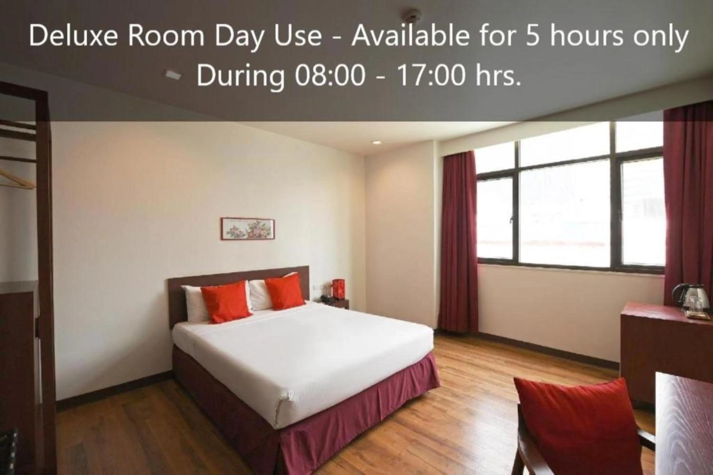 Bedroom, Bed in Ruamchitt Plaza Hotel