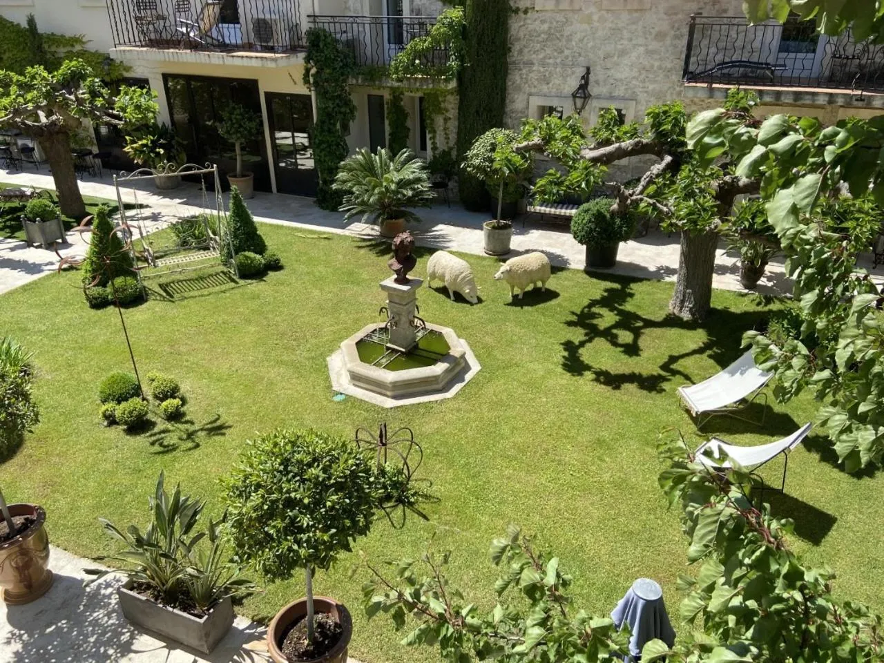 Garden view in Hôtel Gounod