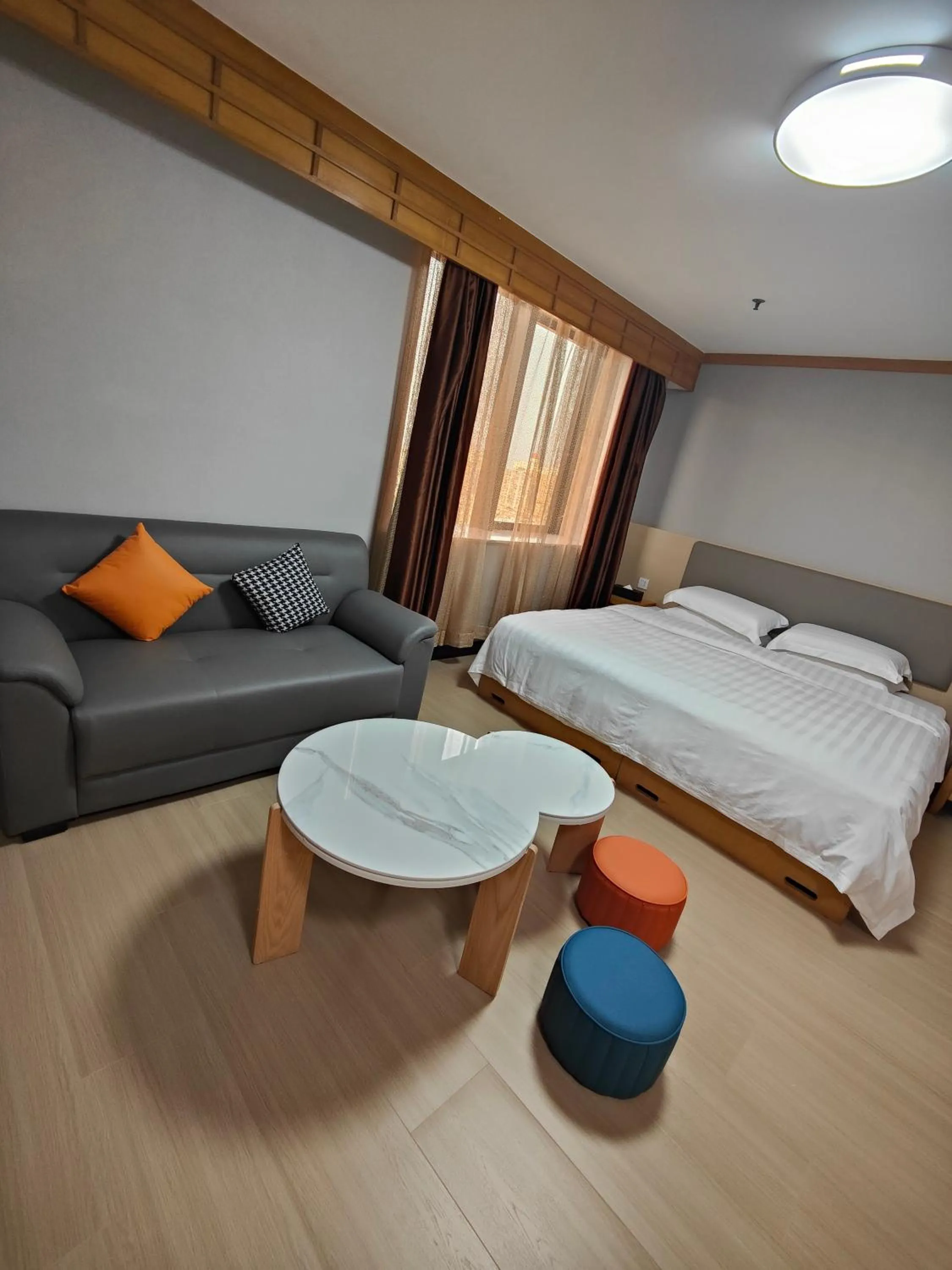 Bed in Guangdong Hotel (Zhuhai)