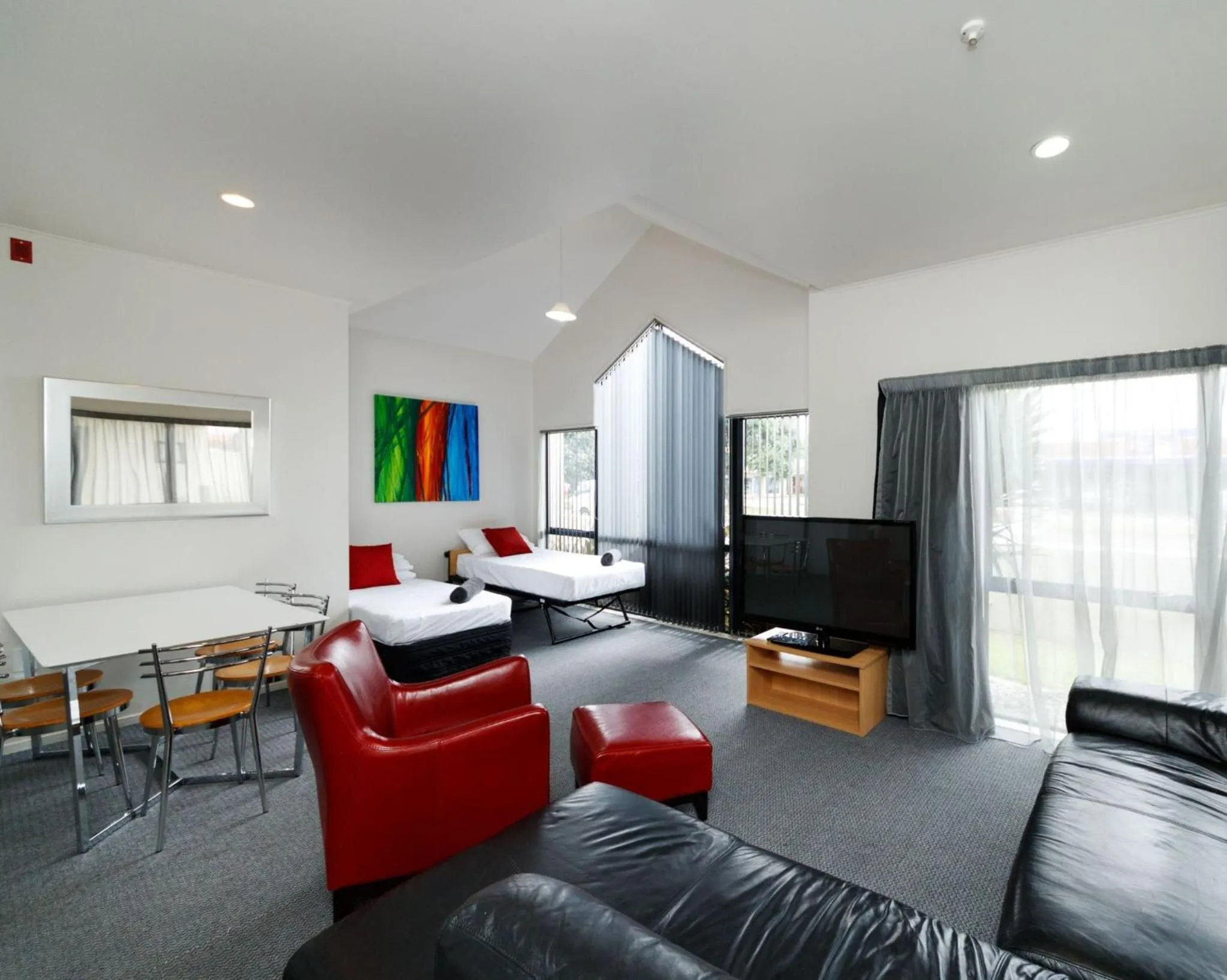 TV and multimedia in Drovers Motor Inn