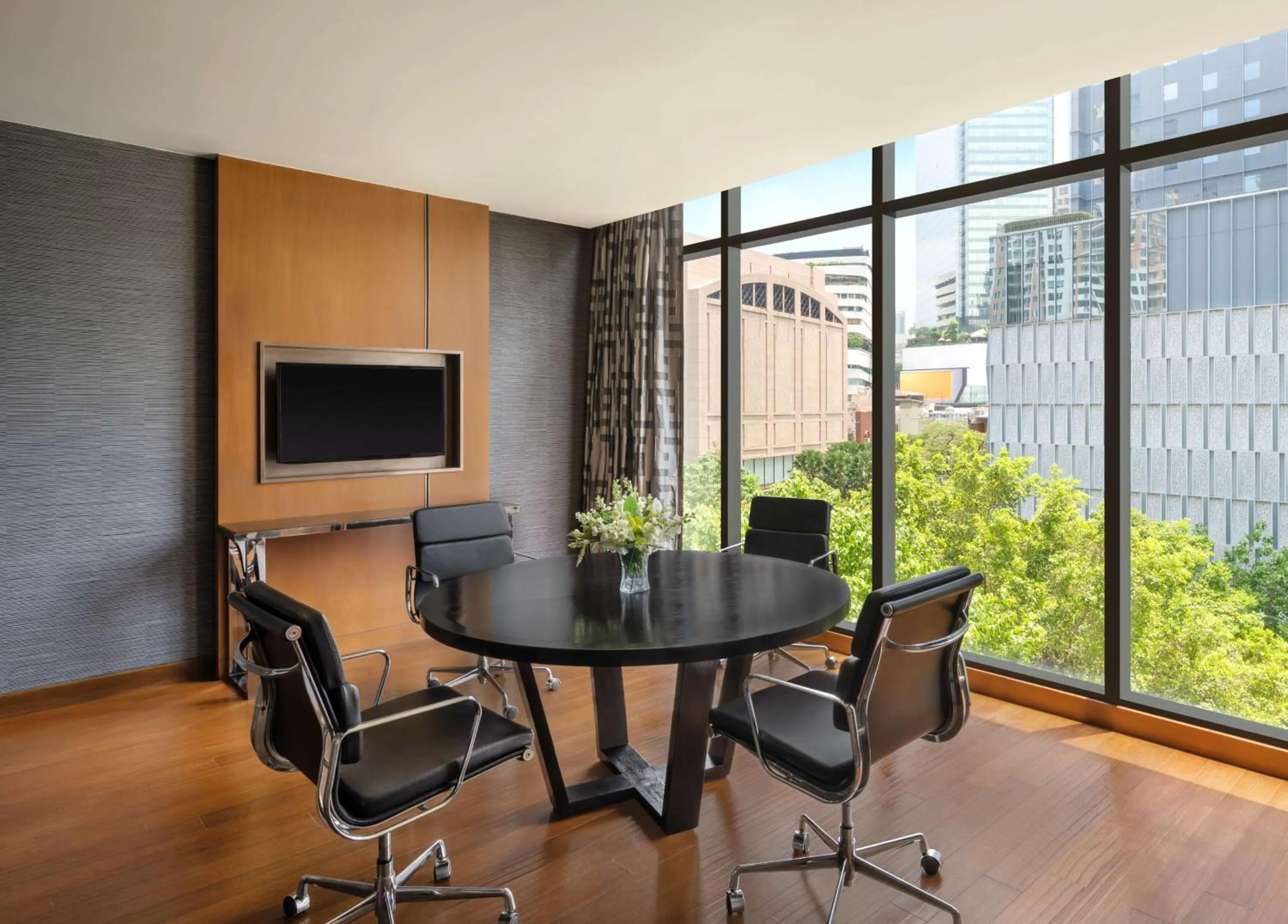 Property building in Hilton Sukhumvit Bangkok