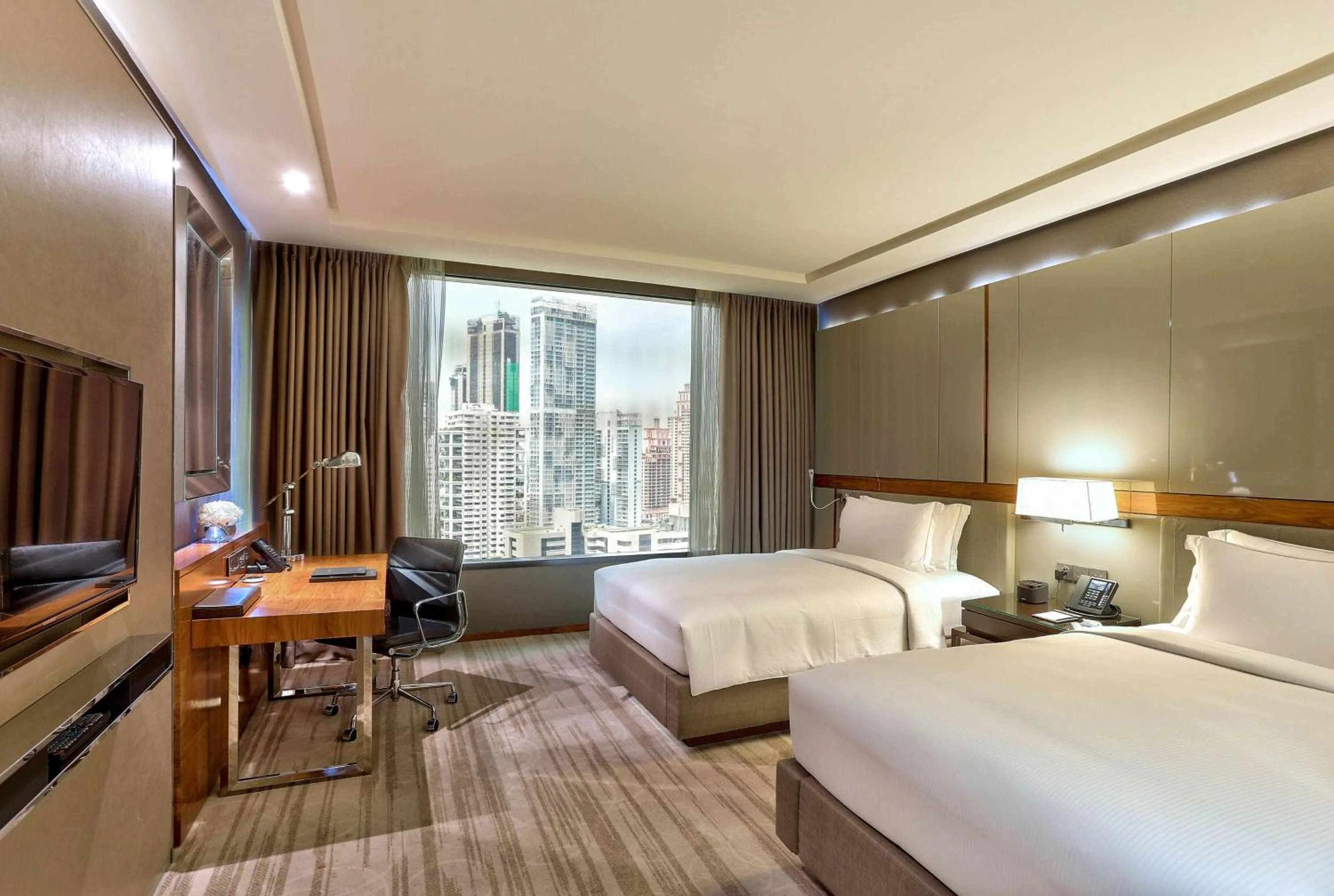 Bedroom, Bed in Hilton Sukhumvit Bangkok