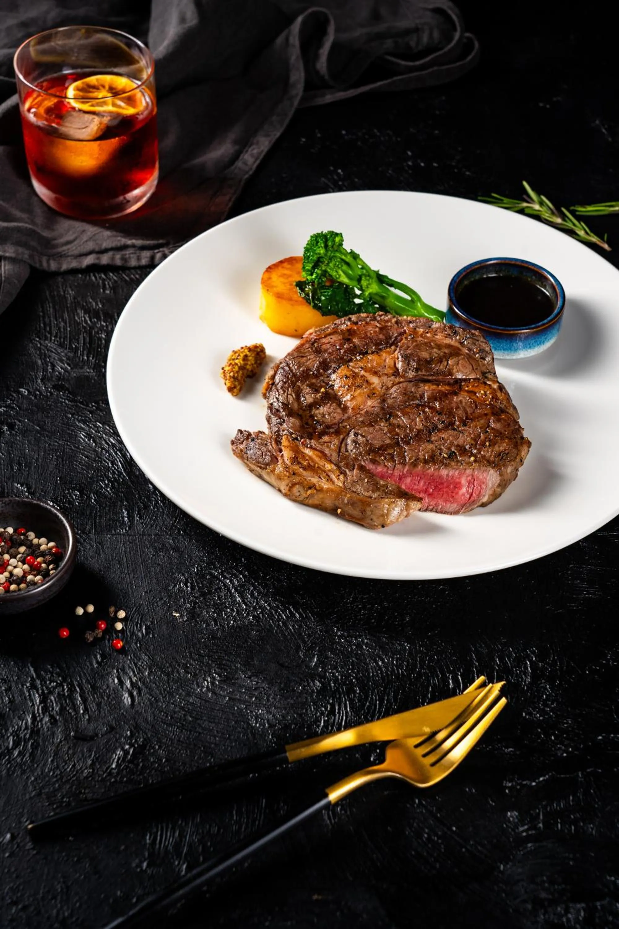 Food and drinks in Hilton Sukhumvit Bangkok