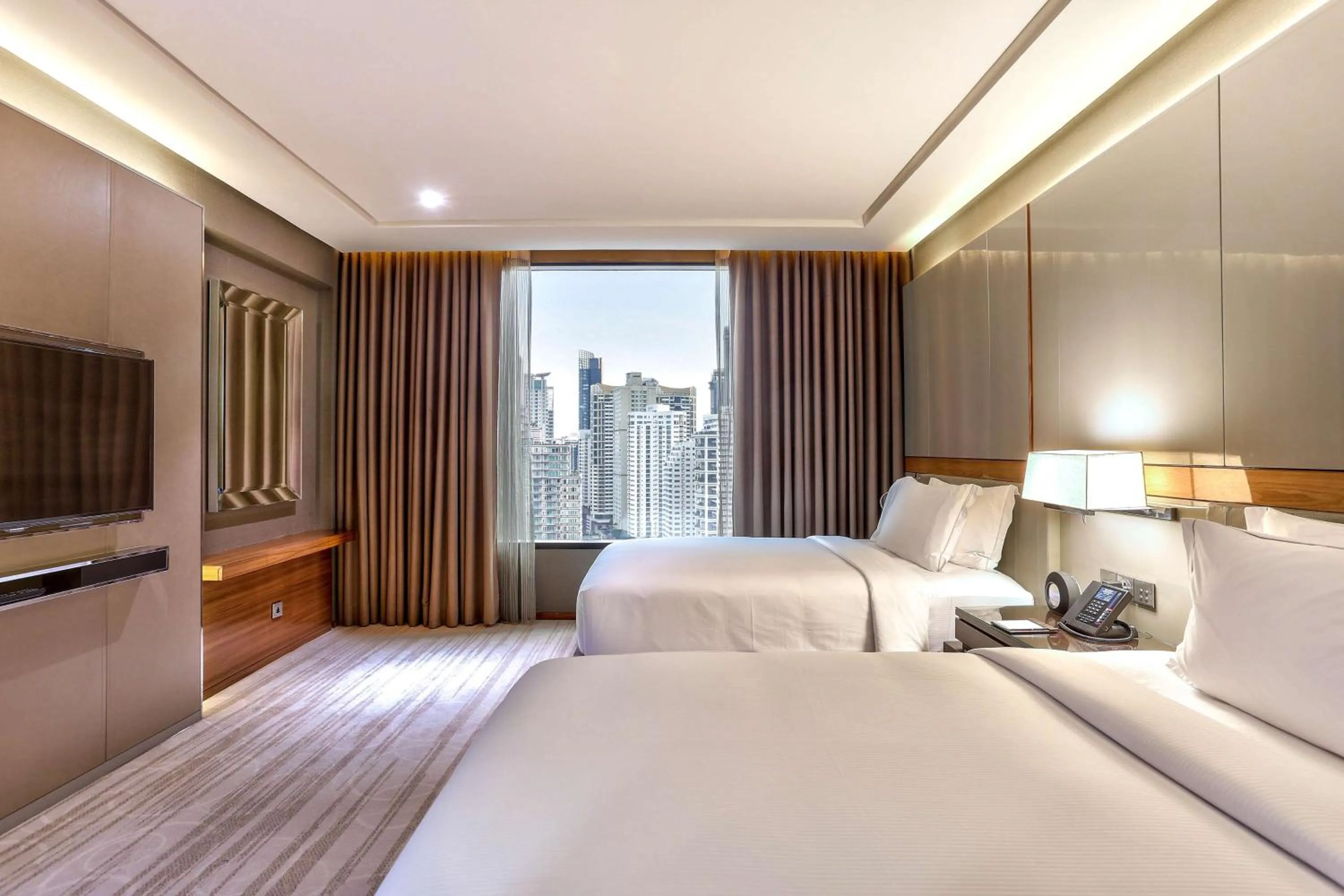 Bedroom, Bed in Hilton Sukhumvit Bangkok