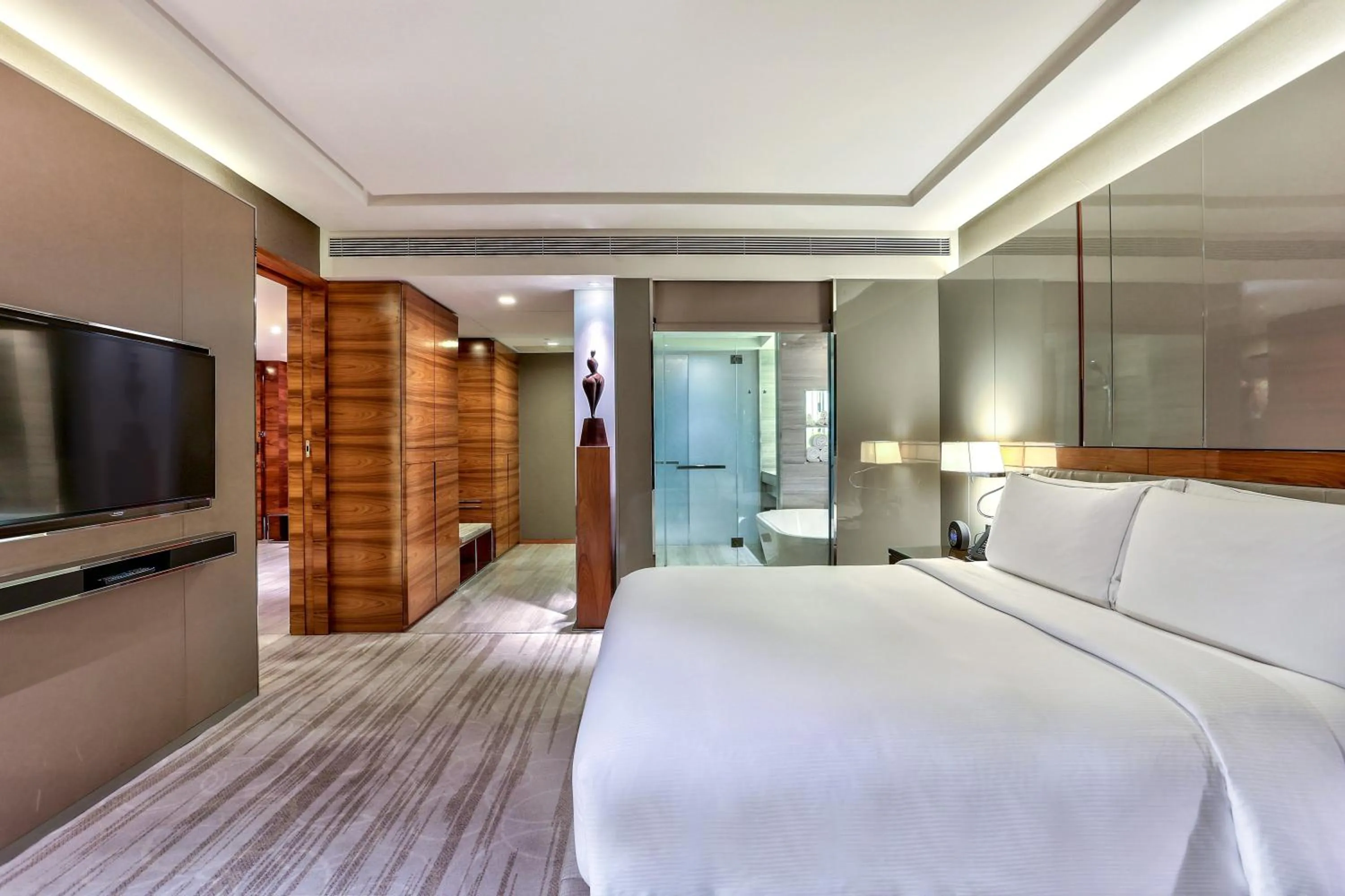 Bedroom, Bed in Hilton Sukhumvit Bangkok