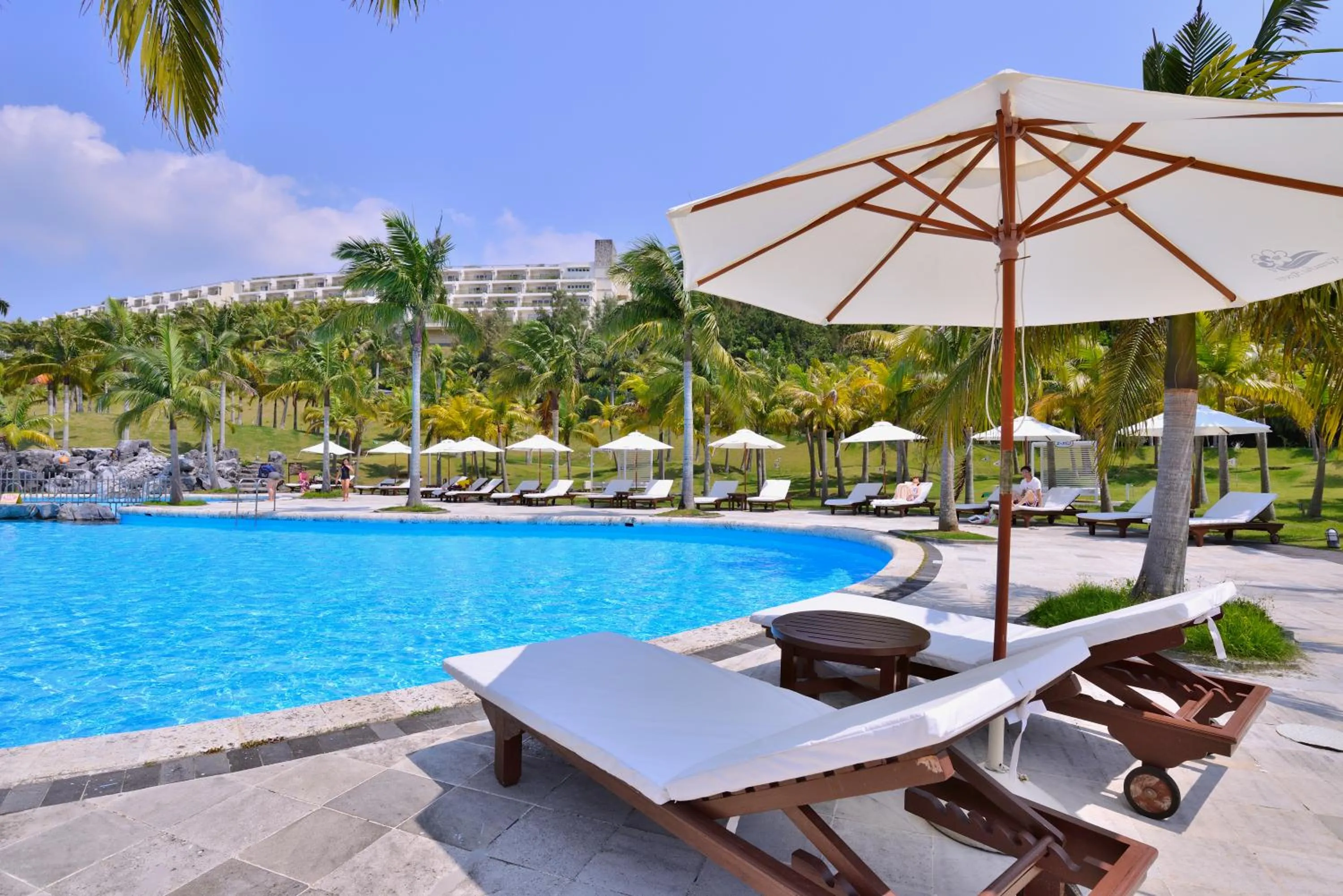 Swimming pool in Kanucha Bay Hotel & Villas