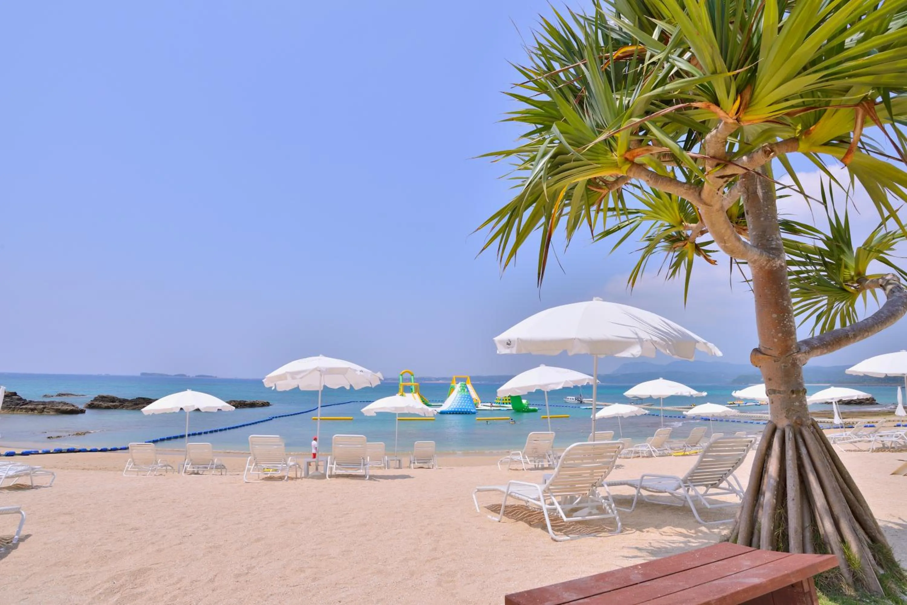 Beach in Kanucha Bay Hotel & Villas