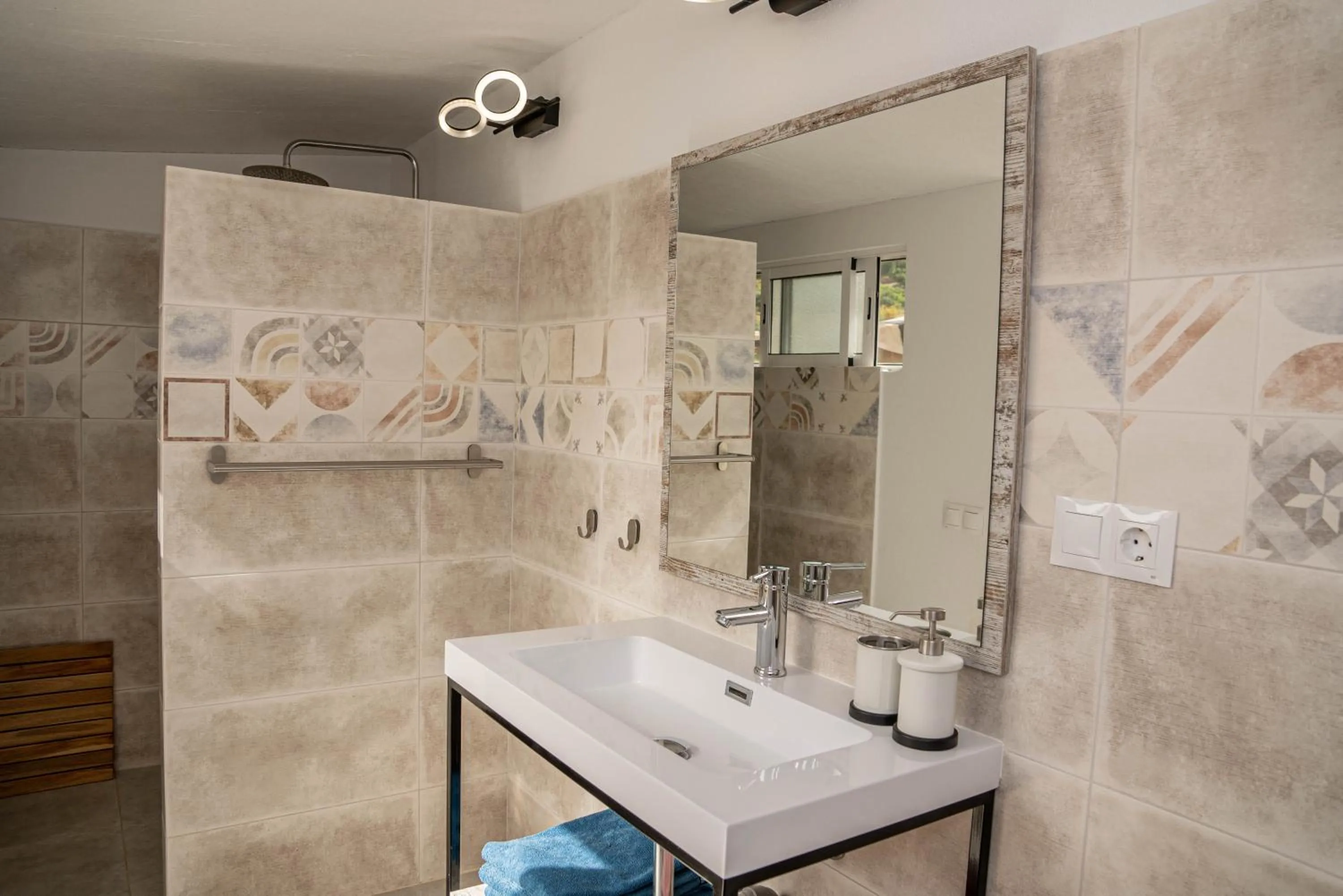 Shower in Finca Las Hierbas B&B