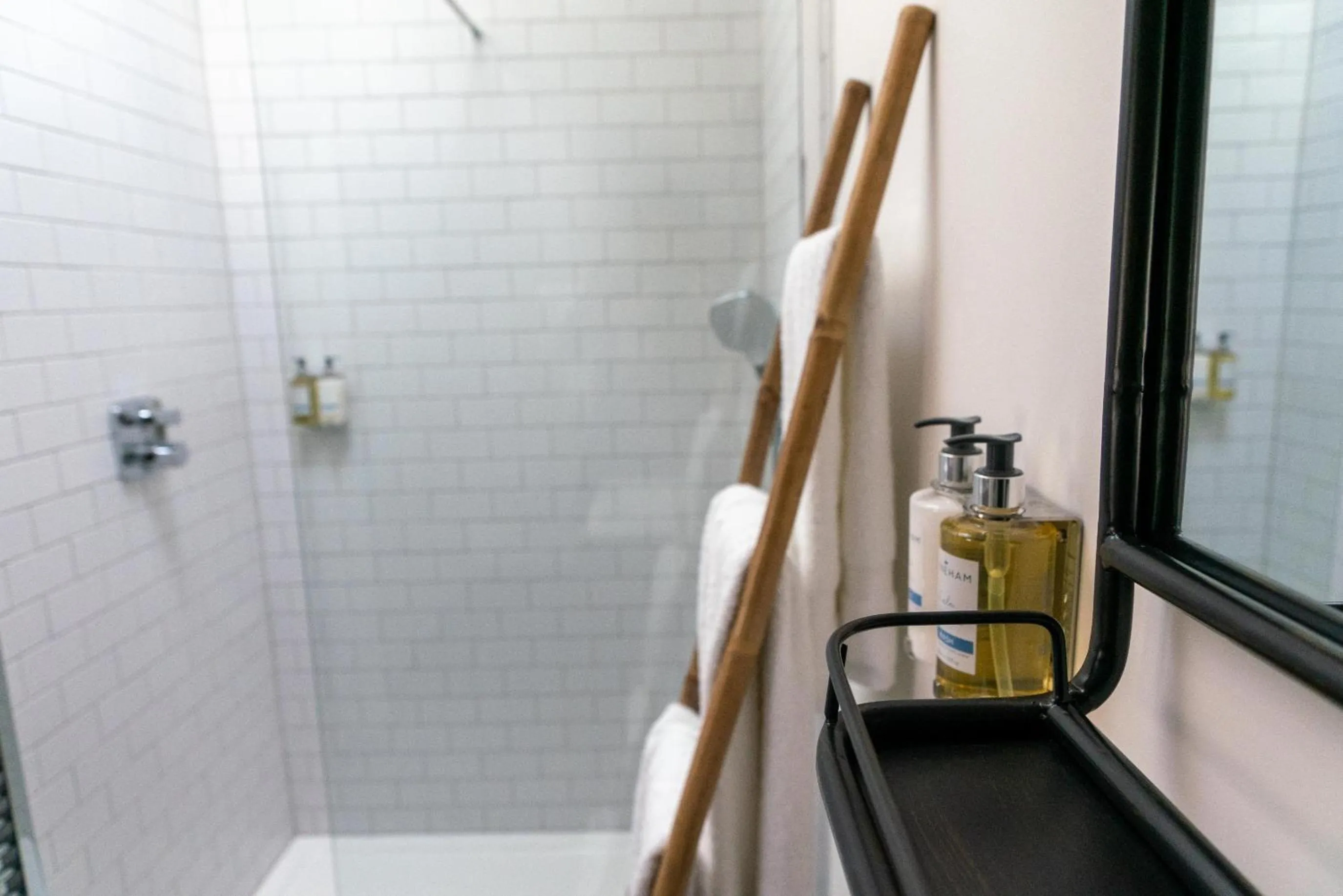 Bathroom in The Chequers at Burcot