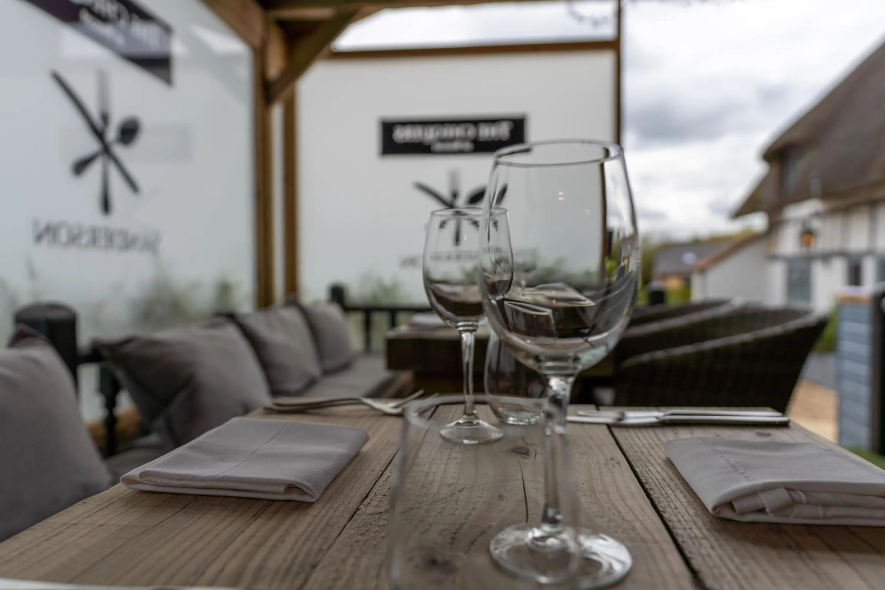 Restaurant/places to eat in The Chequers at Burcot