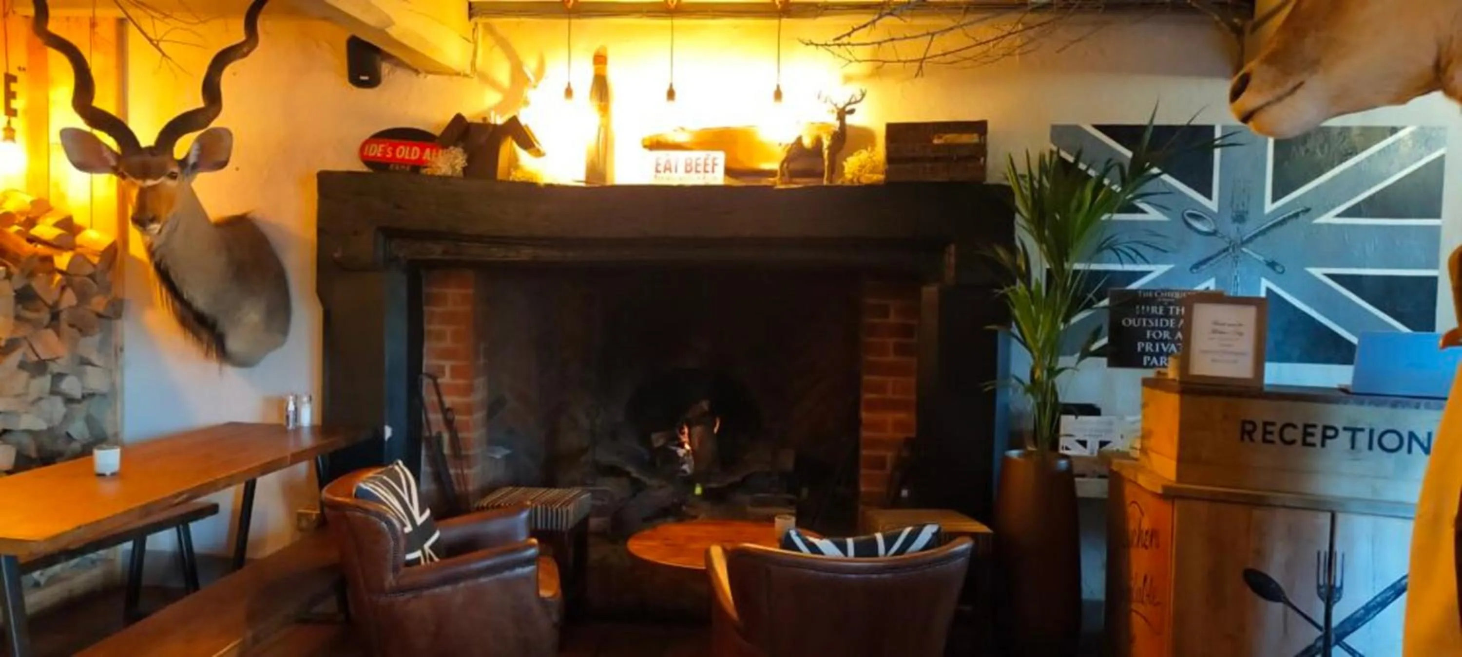 Restaurant/places to eat in The Chequers at Burcot