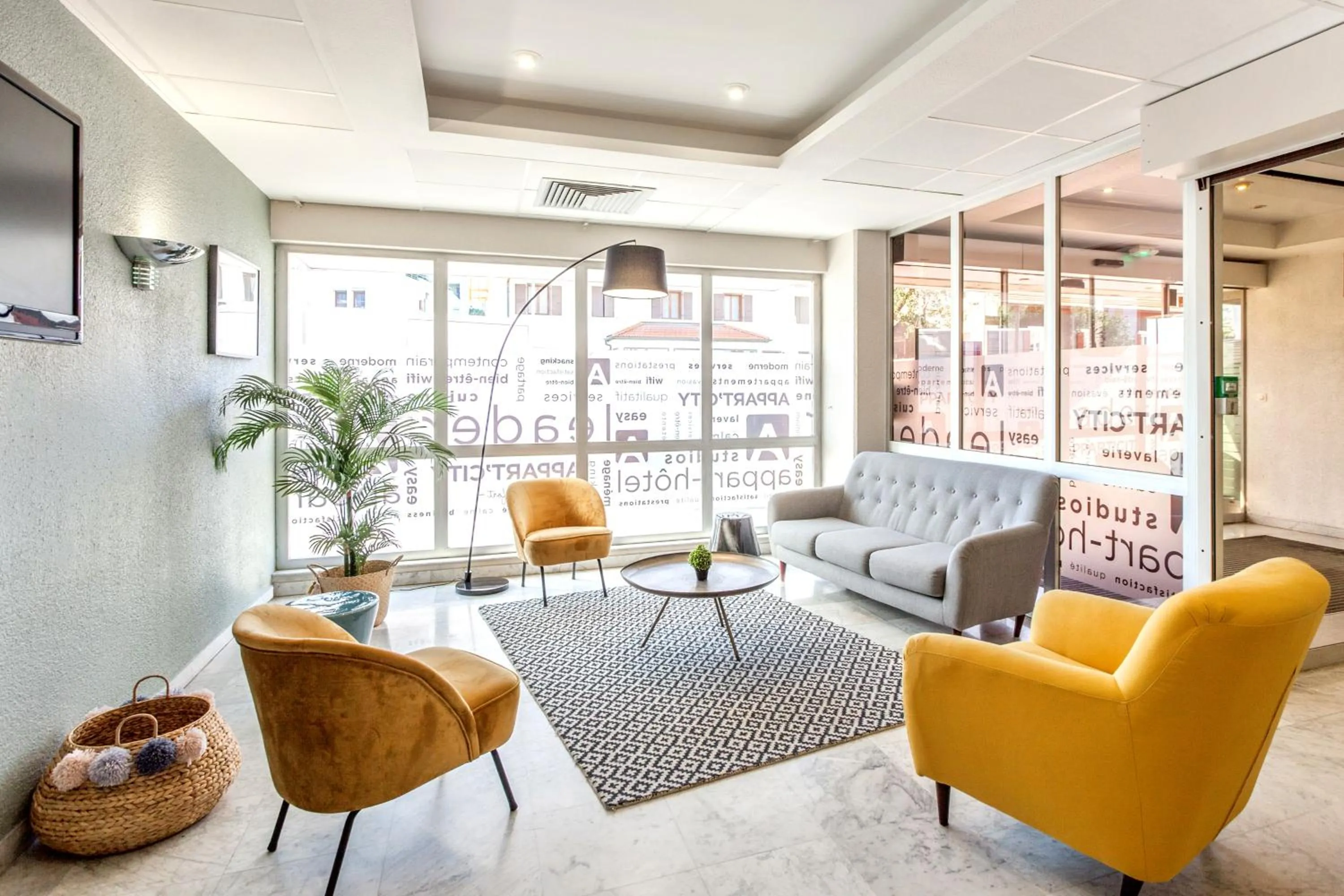 Lobby or reception in Appart'City Classic Genève - Gaillard