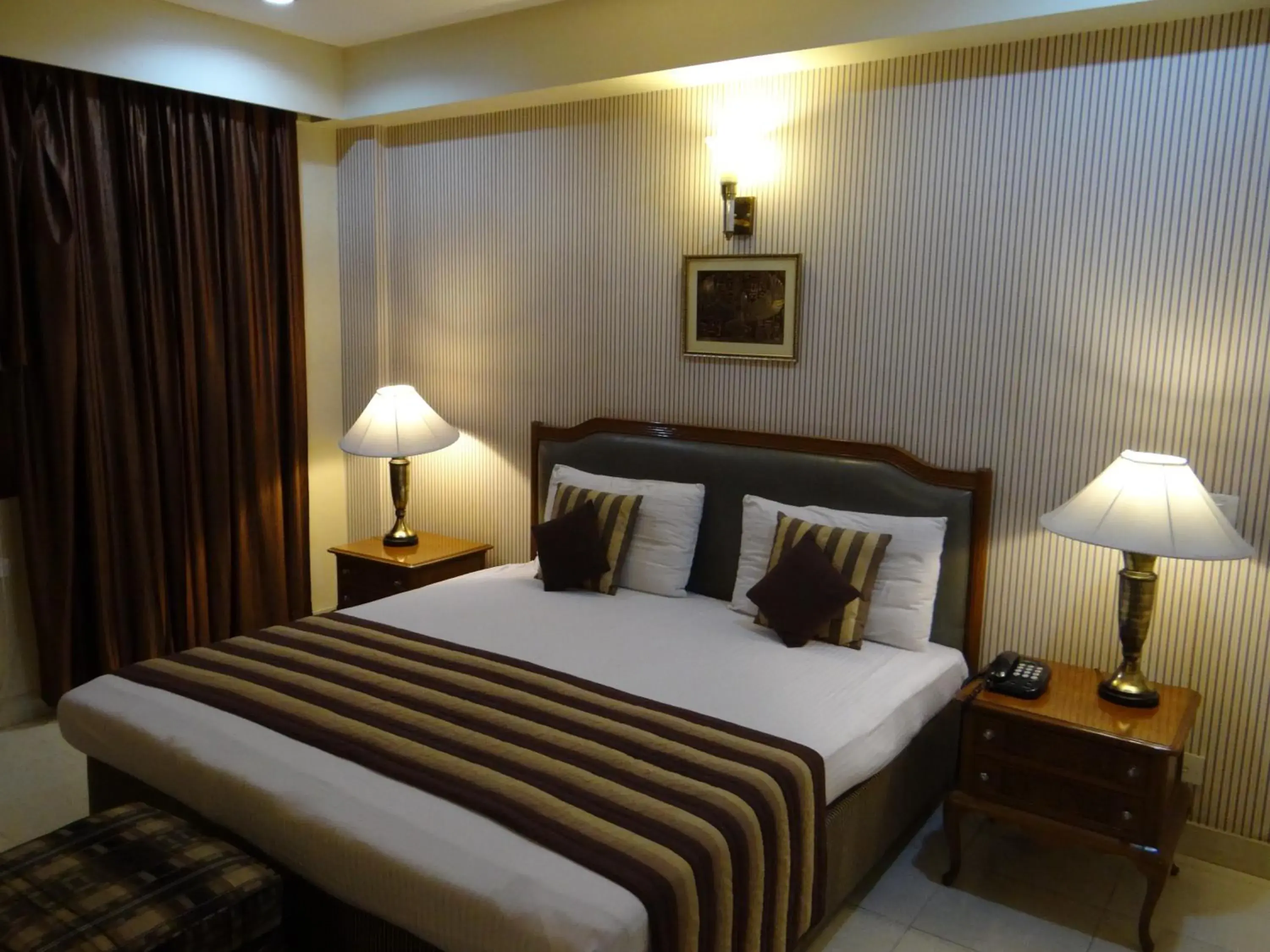 Deluxe Double Room in Angel Residency Deluxe Double Room in Angel Residency