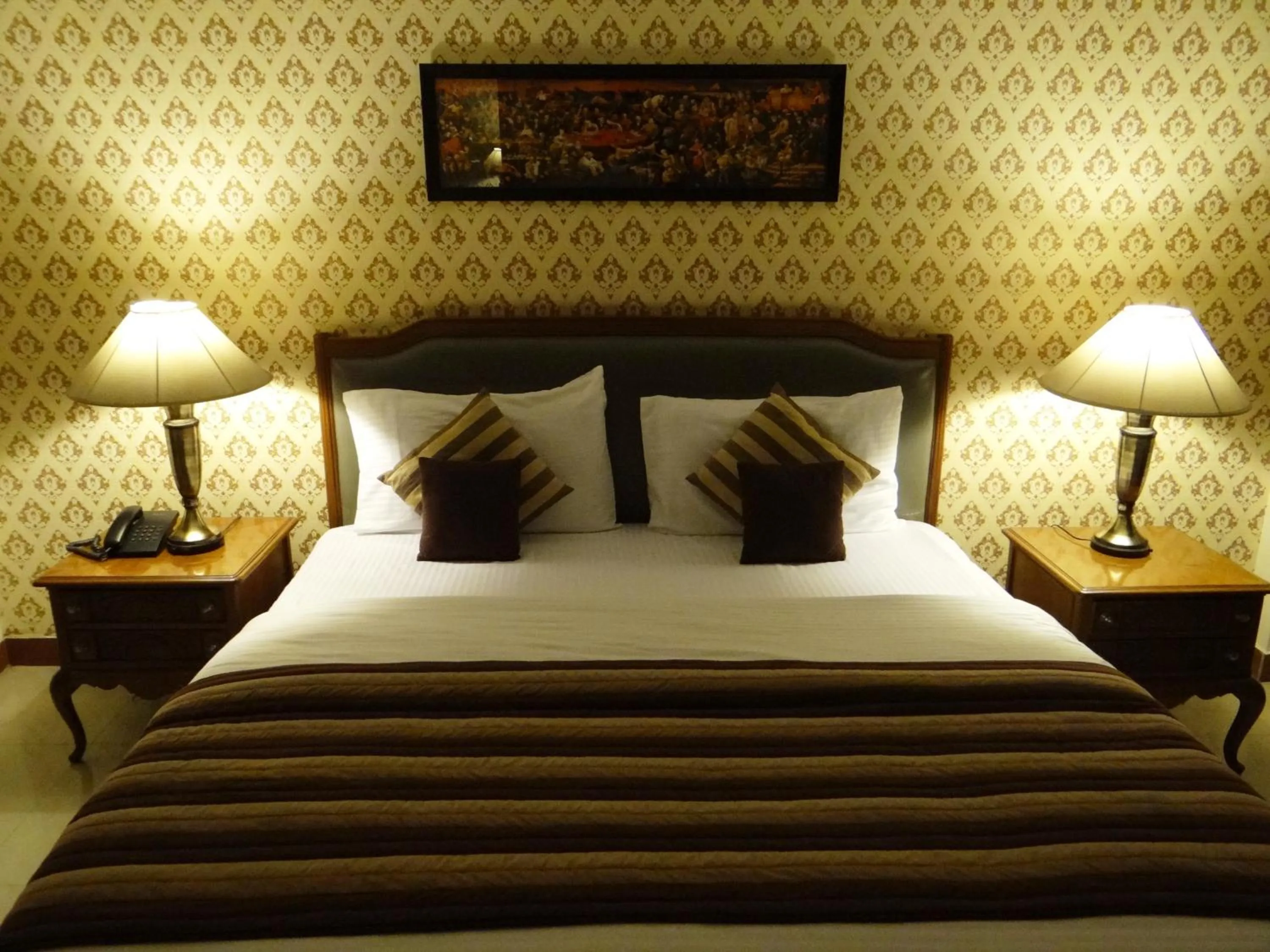 Photo of the whole room in Angel Residency